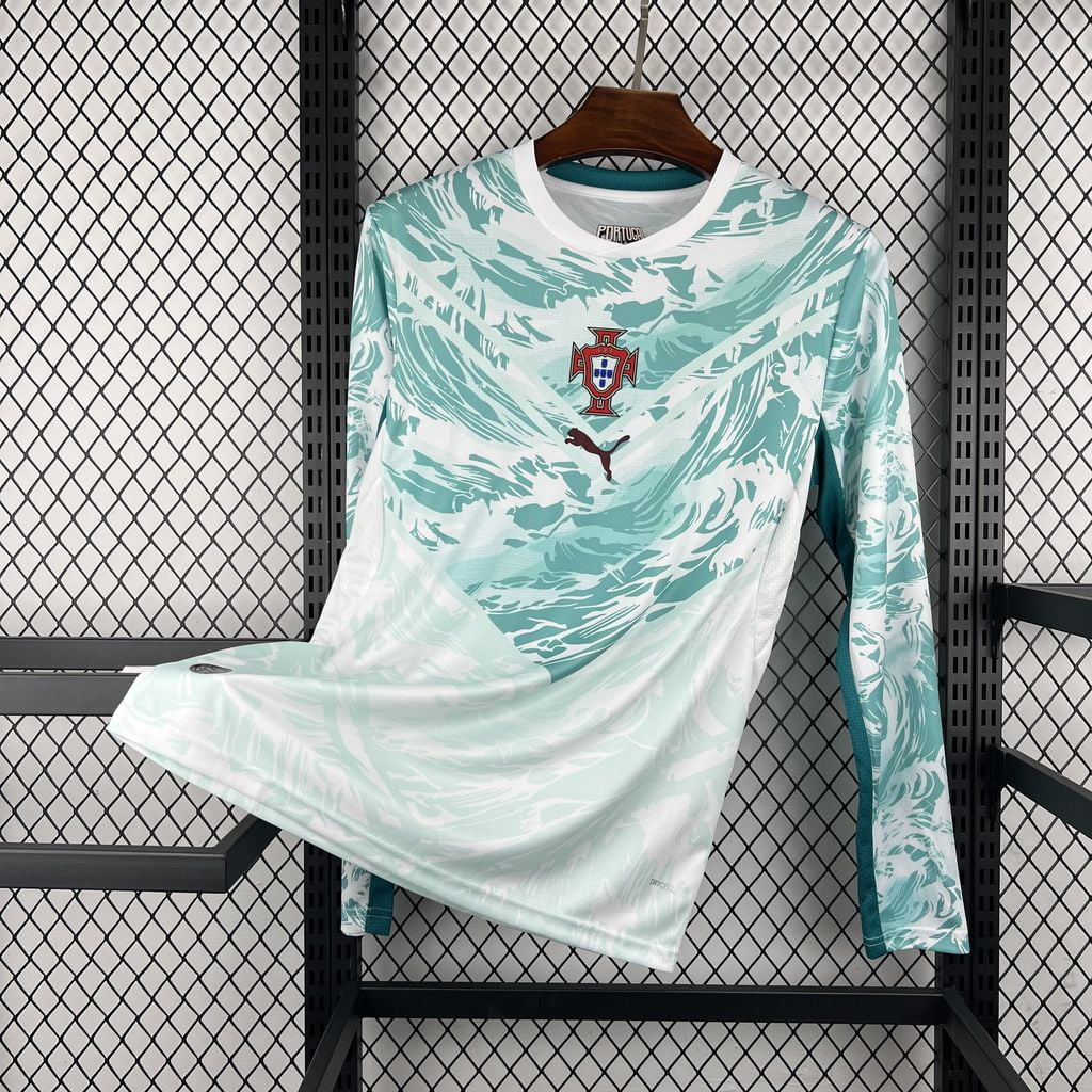 Camiseta Portugal segunda equipación 2026 manga larga blanca y verde agua - vista frontal
