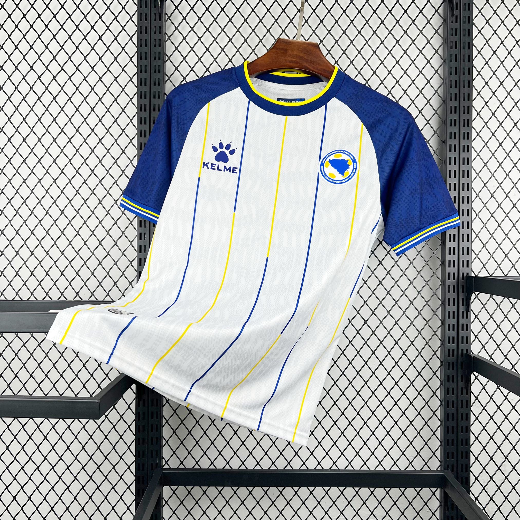 Camiseta Bosnia y Herzegovina segunda equipación 2026 - vista frontal