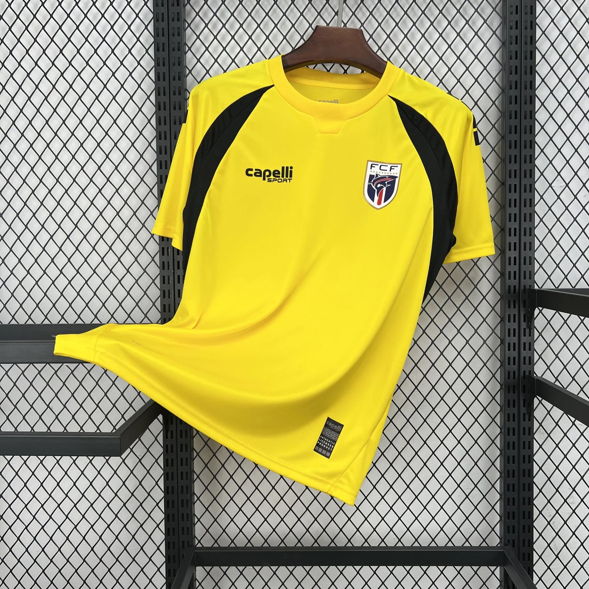 Camiseta de portero amarilla de Cabo Verde para el Mundial 2026 - vista frontal