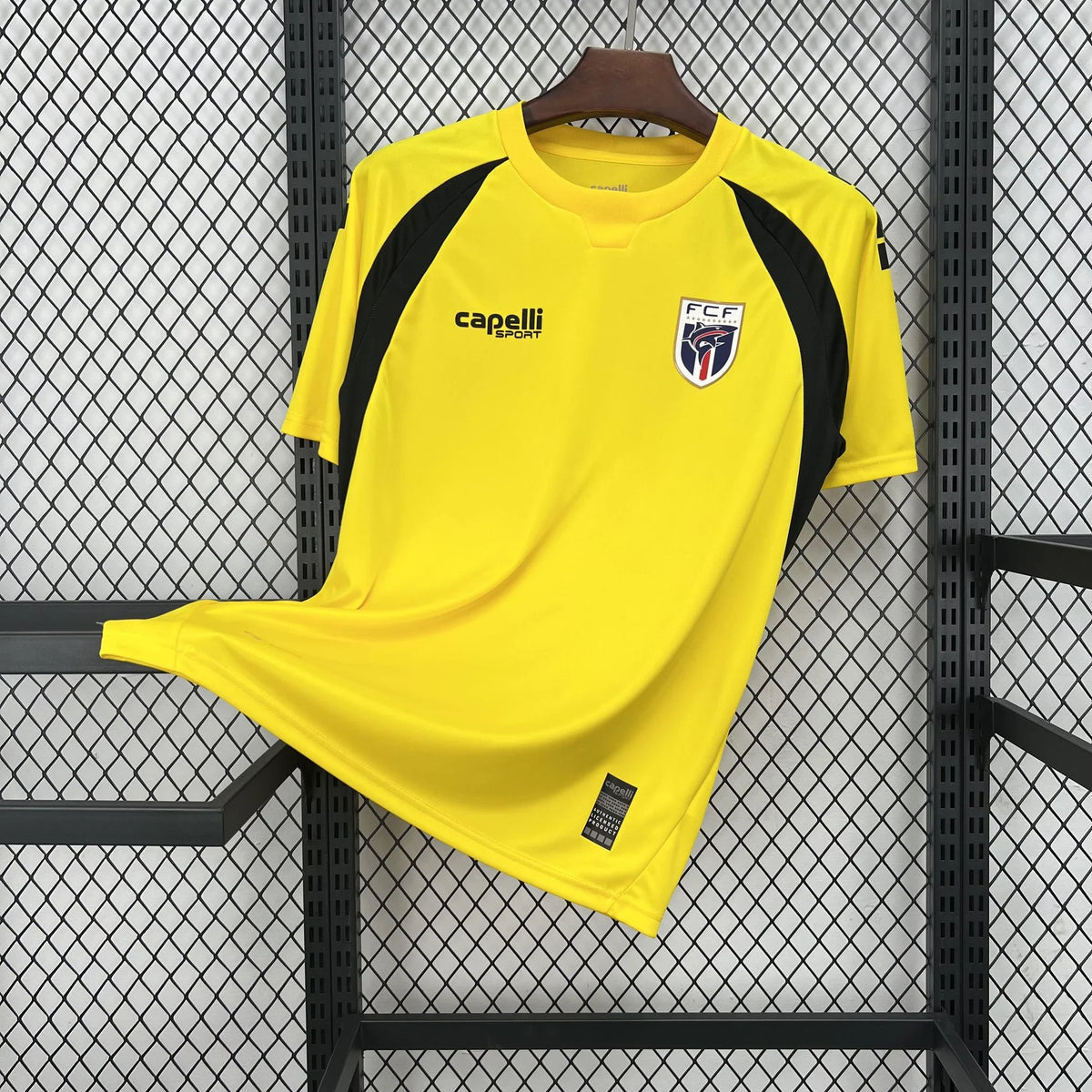 Camiseta de portero amarilla de Cabo Verde para el Mundial 2026 - vista frontal