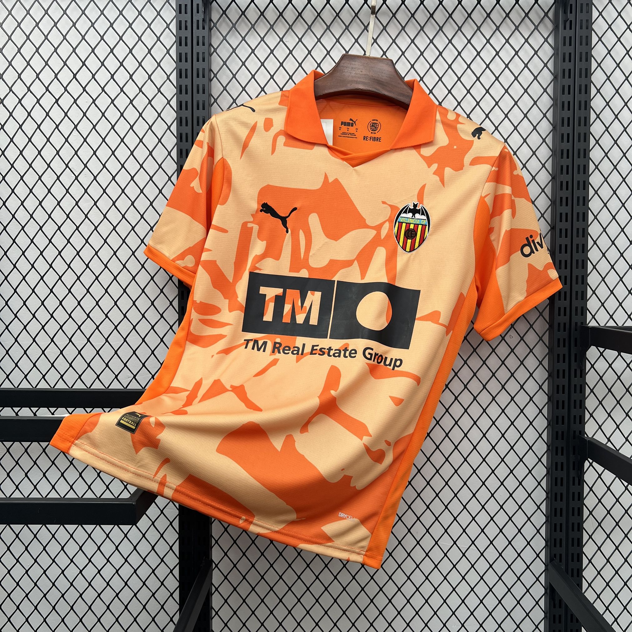 Camiseta Valencia CF tercera equipación 25/26 naranja - vista frontal