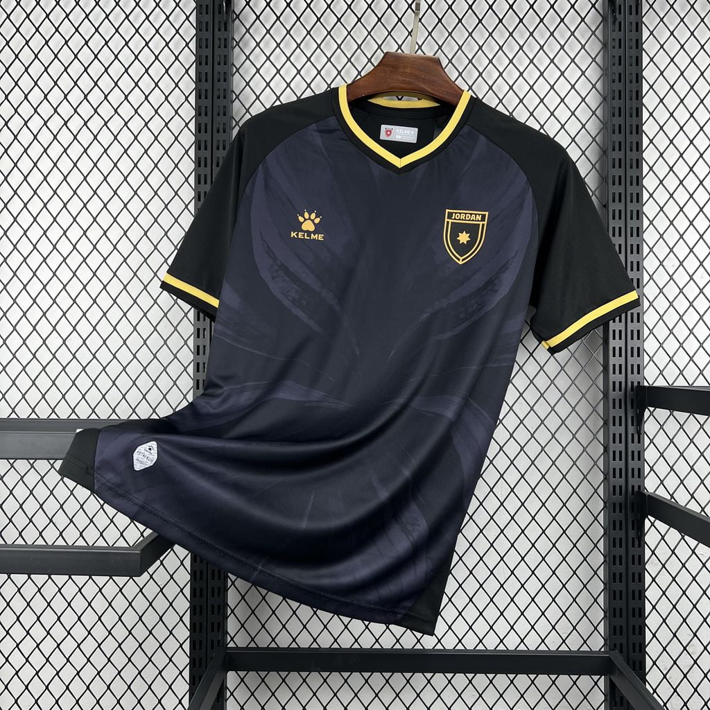 Camiseta Jordania tercera equipación 2026 negra y dorada - vista frontal