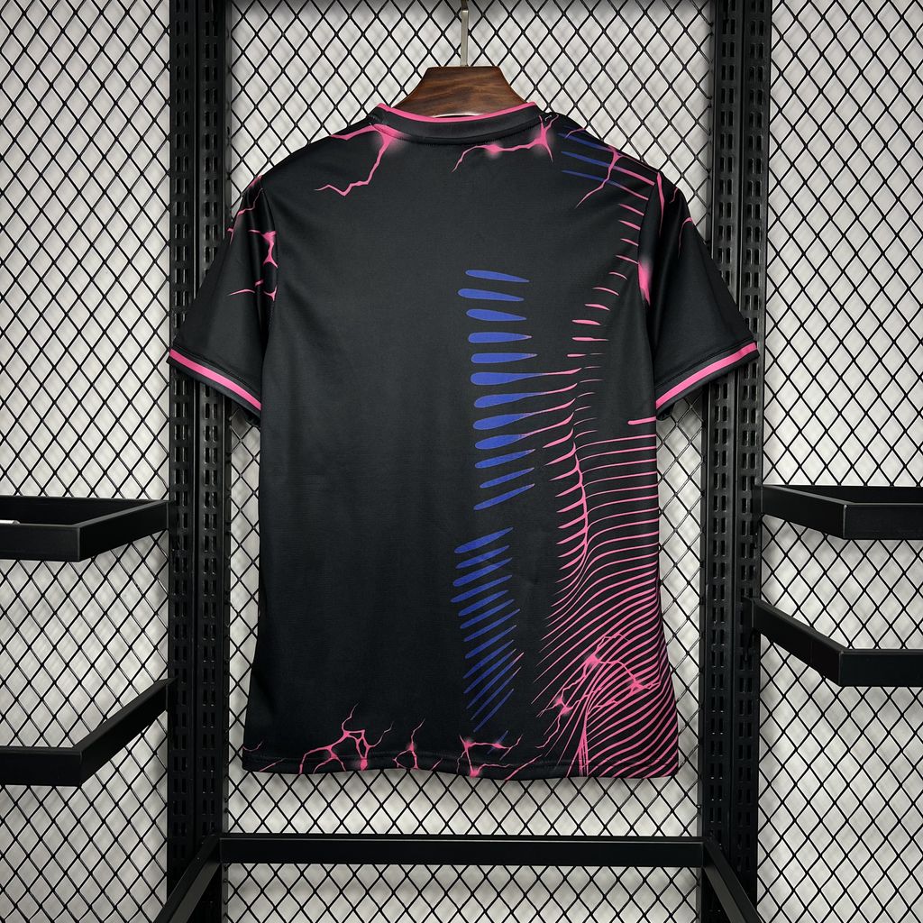 REAL MADRID VERSIÓN PÚRPURA   24/25  HOMBRE