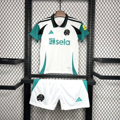 NEWCASTLE UNITED III 24/25 CONJUNTO INFANTIL