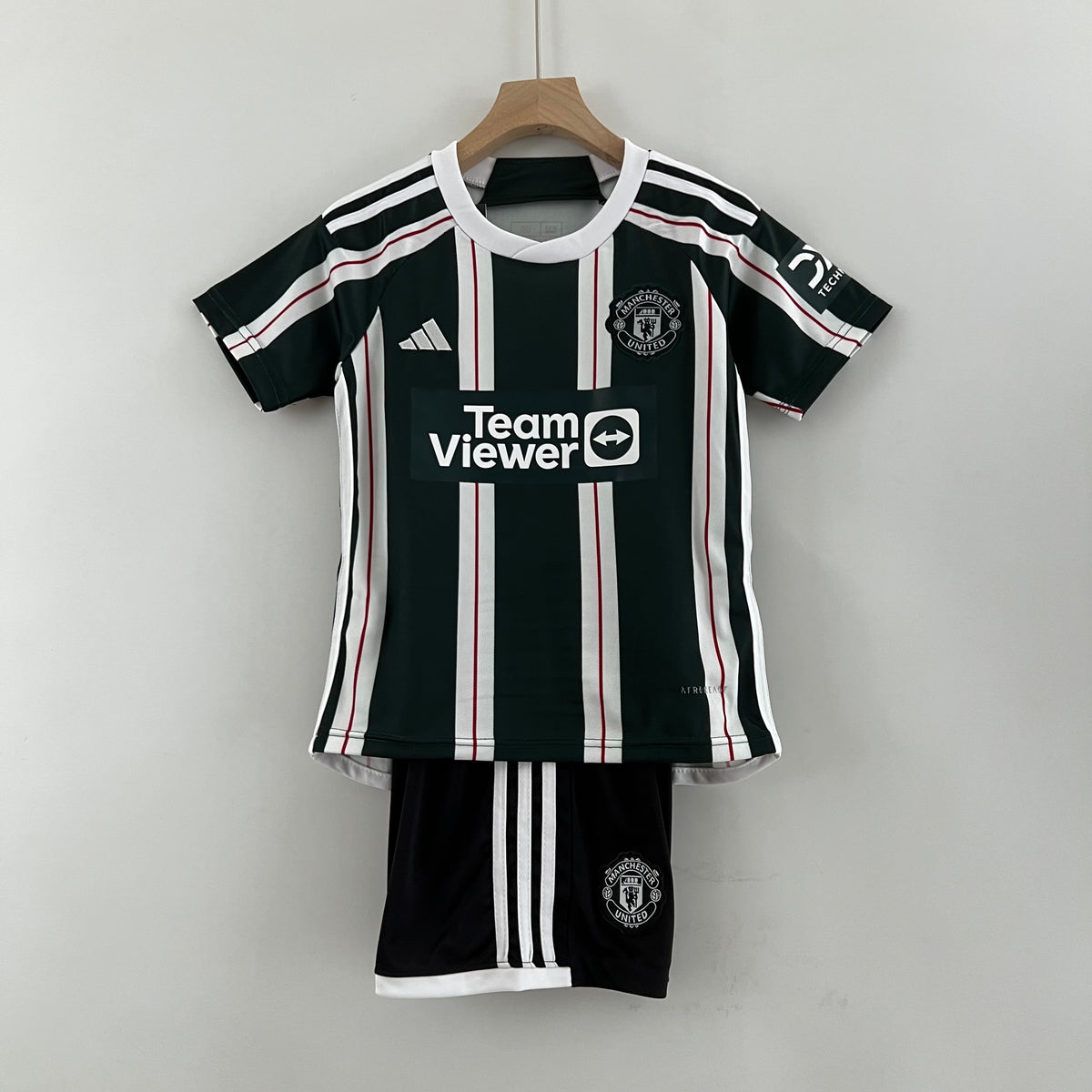 MANCHESTER UNITED II 23/24 CONJUNTO INFANTIL