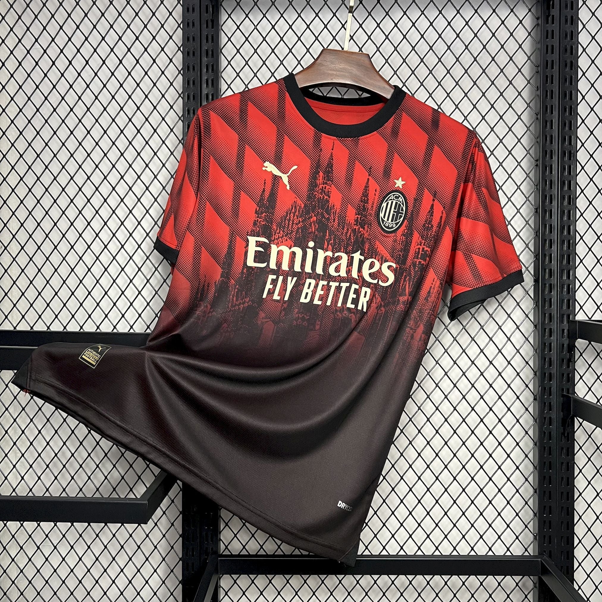 AC MILAN EDICIÓN ESPECIAL CATEDRAL 24/25 HOMBRE - Bota de Oro Tienda