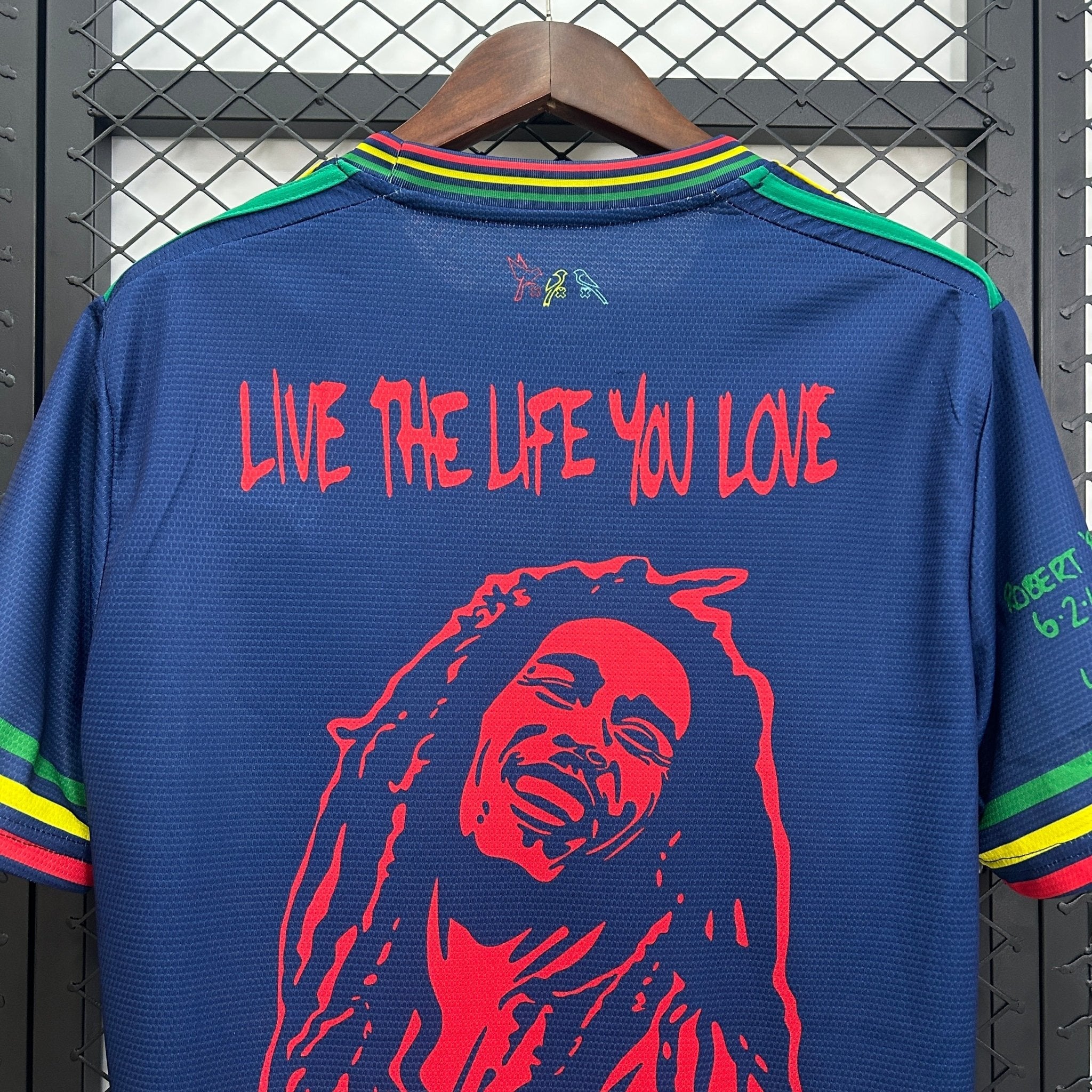 AJAX EQUIPACIÓN ESPECIAL BOB MARLEY III 25/26 HOMBRE - Bota de Oro Tienda
