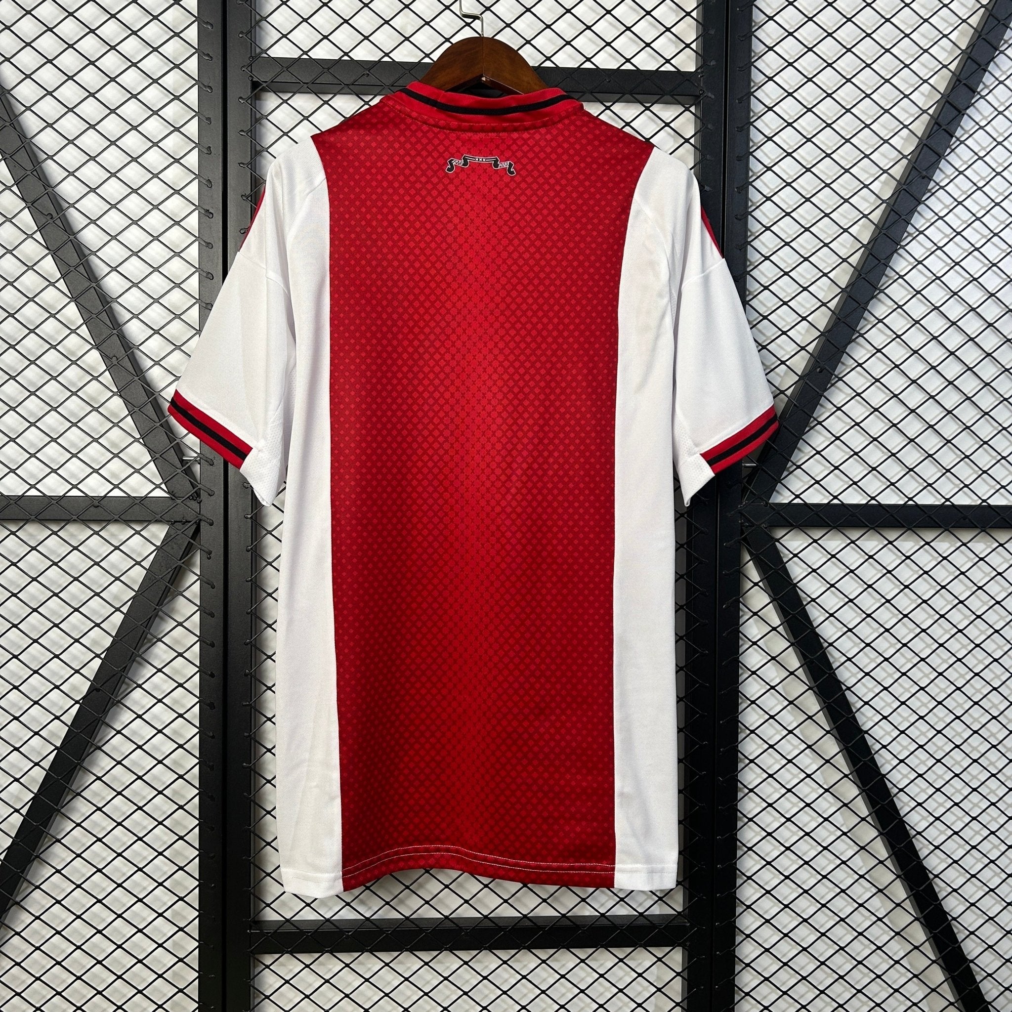AJAX PRIMERA EQUIPACIÓN 25/26 HOMBRE - Bota de Oro Tienda