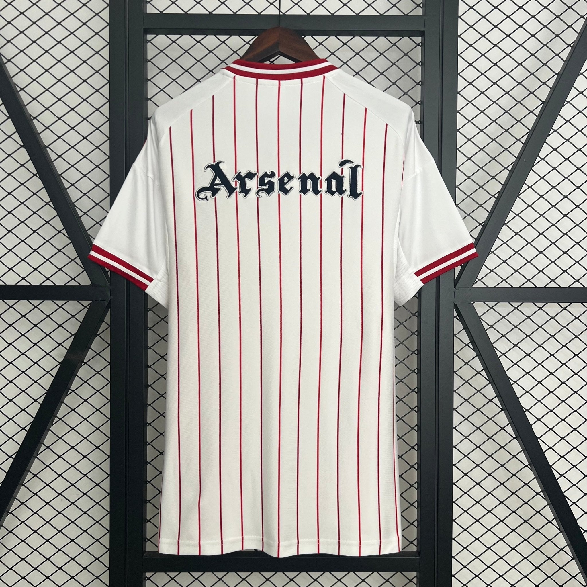 ARSENAL EQUIPACIÓN BASEBALL 25/26 HOMBRE - Bota de Oro Tienda