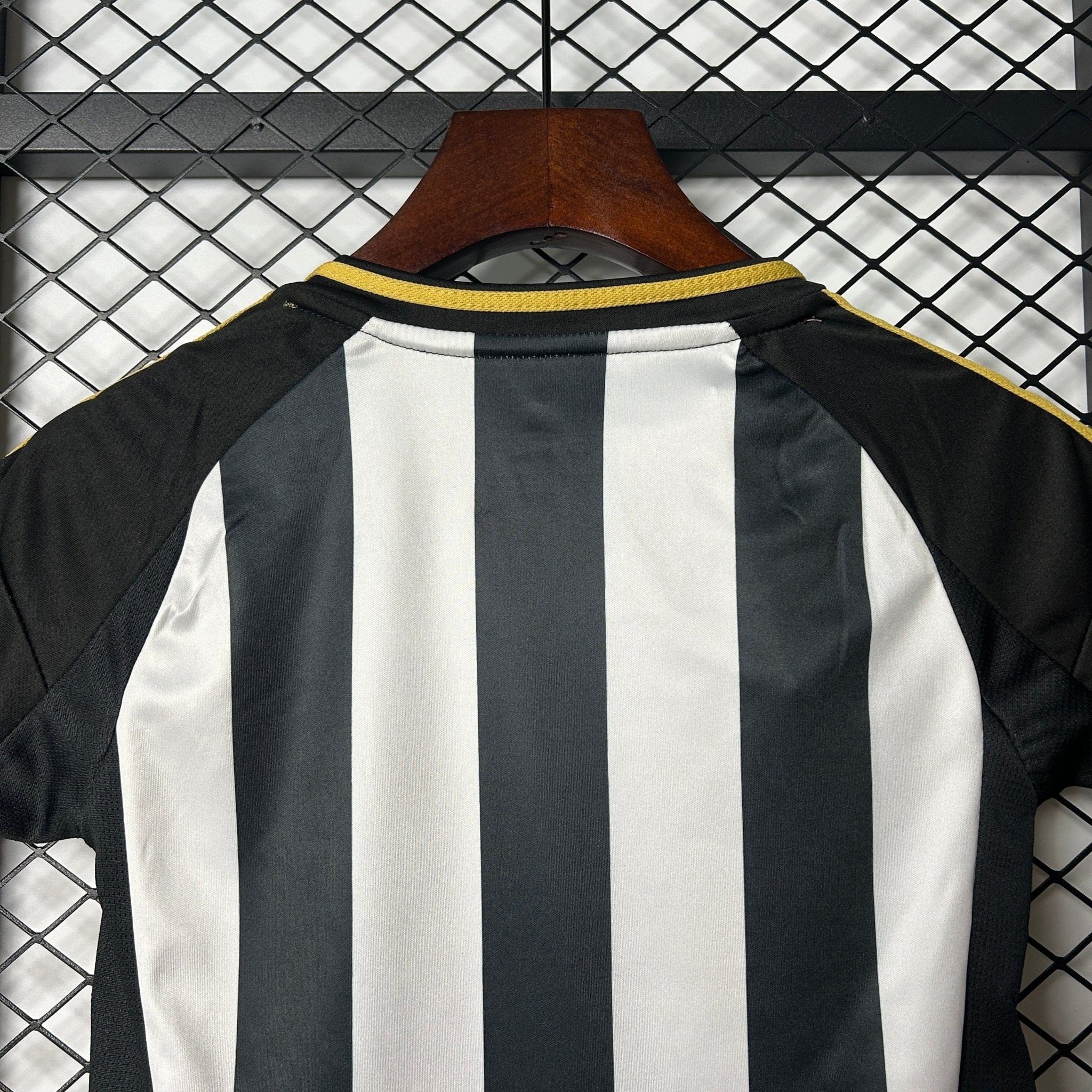ATLÉTICO MINEIRO PRIMERA EQUIPACIÓN 25/26 NIÑOS - Bota de Oro Tienda