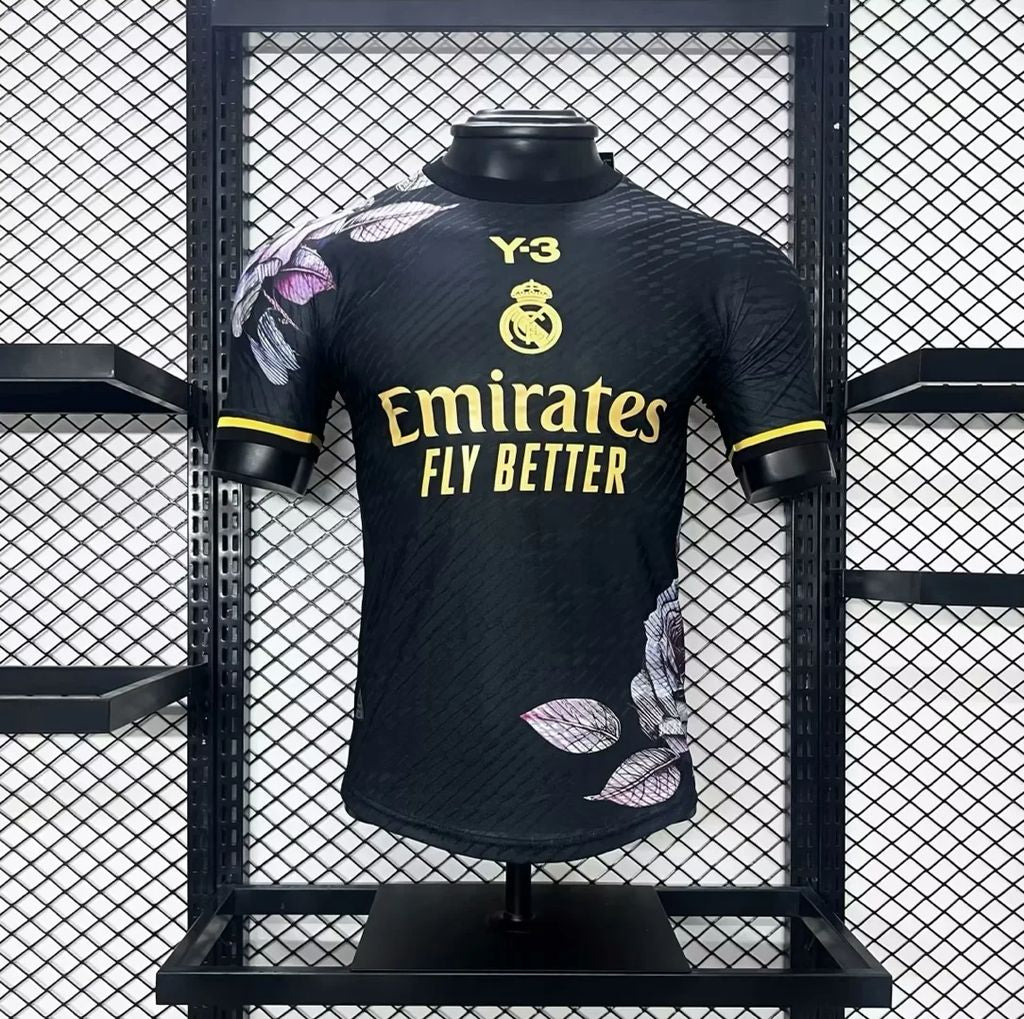 REAL MADRID EDICIÓN ROSA  24/25  ( VERSION JUGADOR)
