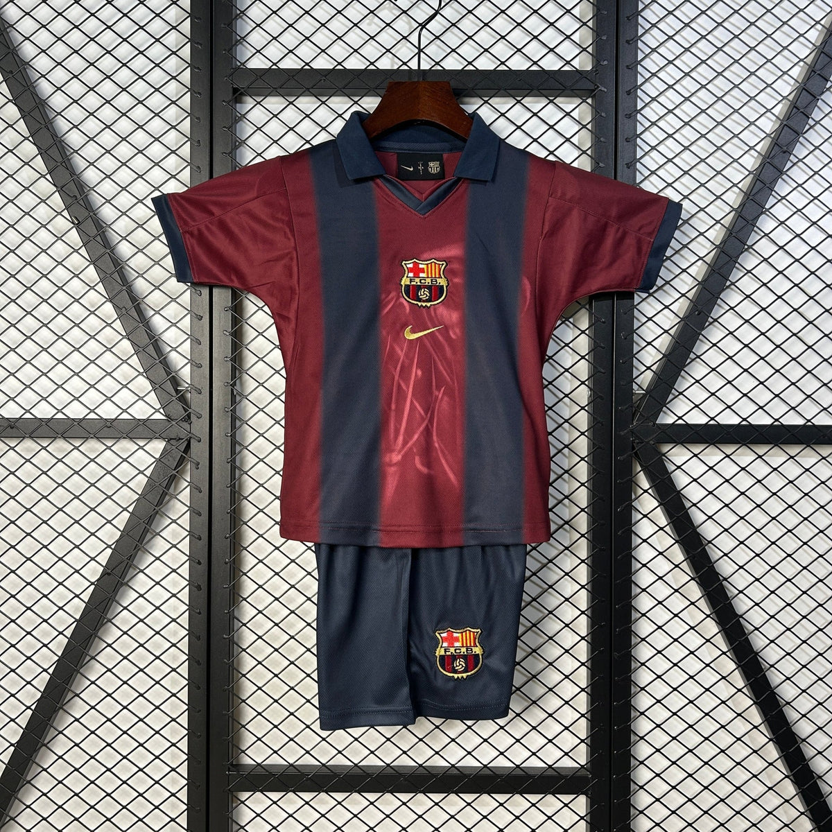 BARCELONA EDICION ESPECIAL TRAVIS 25/26 NIÑOS - Bota de Oro Tienda