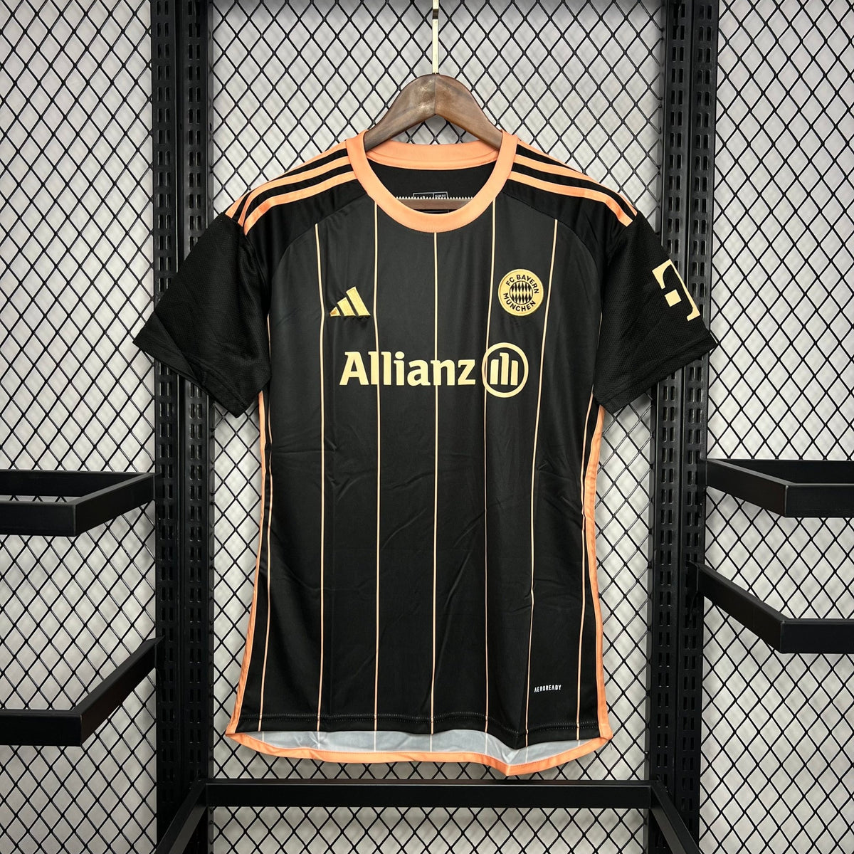 BAYERN MUNICH EDCIÓN ESPECIAL 24/25 HOMBRE - Bota de Oro Tienda