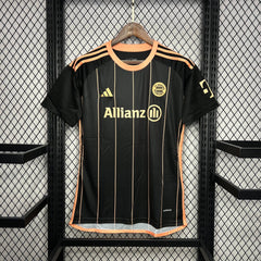 BAYERN MUNICH EDCIÓN ESPECIAL 24/25 HOMBRE - Bota de Oro Tienda