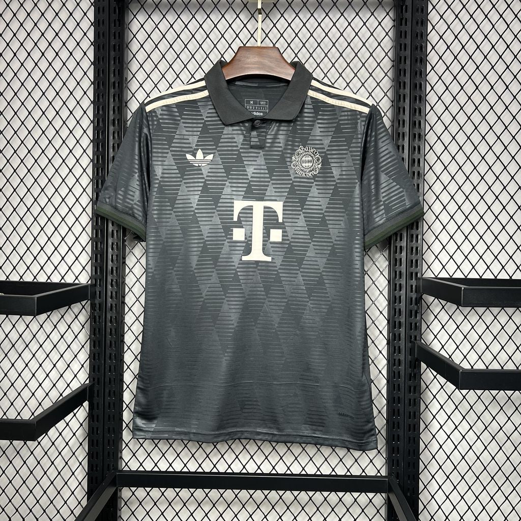 BAYERN MUNICH OKTOBERFEST 24/25 HOMBRE - Bota de Oro Tienda