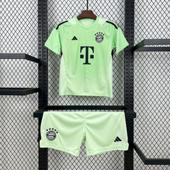 BAYERN MUNICH PRIMERA EQUIPACIÓN PORTERO 25/26 NIÑOS - Bota de Oro Tienda