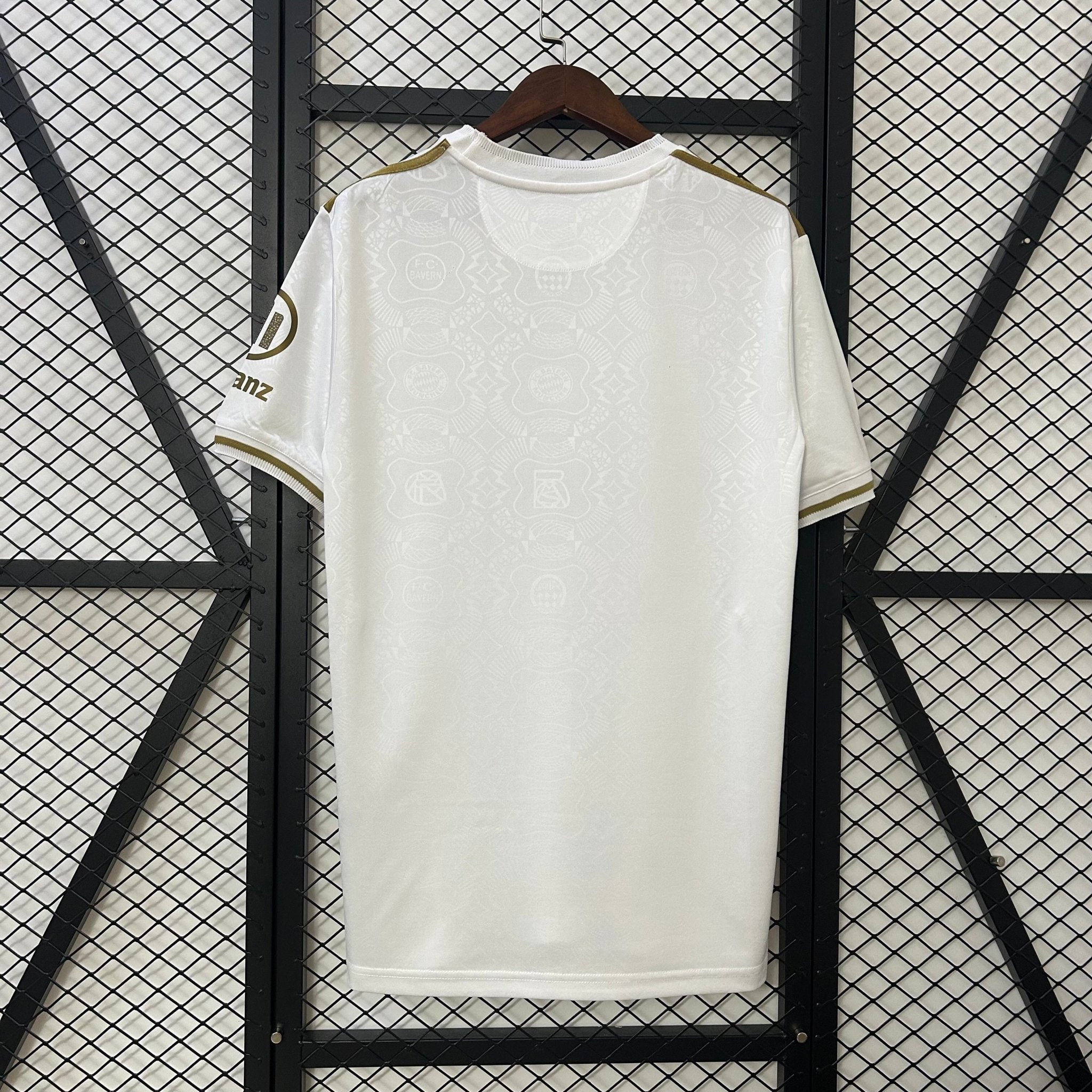 CAMISETA BAYERN MUNICH 125 AÑOS BLANCA 25/26 HOMBRE - Bota de Oro Tienda