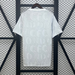 CAMISETA CHELSEA EQUIPACION ENTRENAMIENTO 25/26 HOMBRE - Bota de Oro Tienda