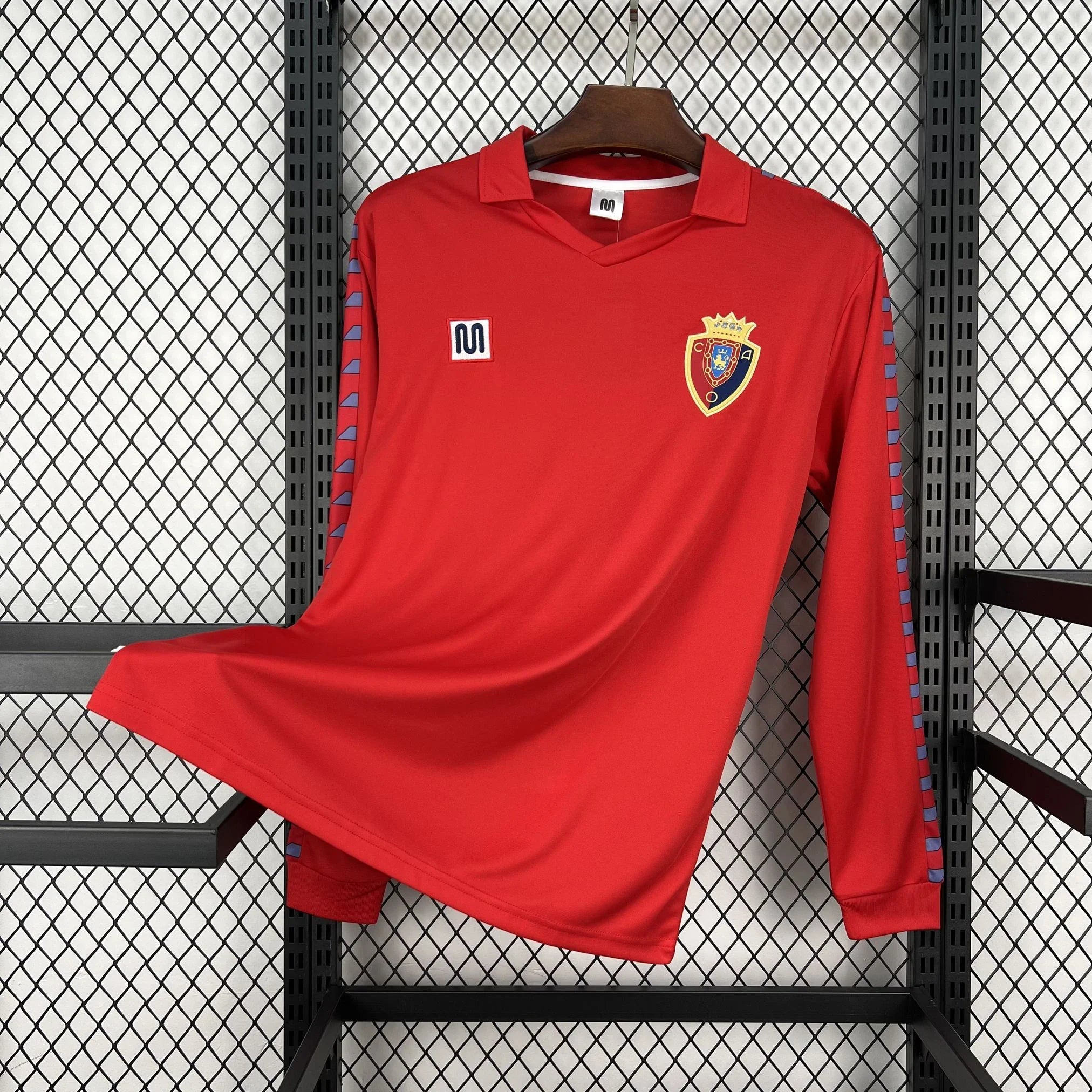 Camiseta Osasuna Primera Equipación 83/84 Retro Manga Larga - Bota de Oro Tienda