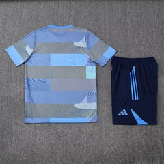 CAMISETA REAL MADRID ENTRENAMIENTO 25/26 CON PANTALON CORTO - Bota de Oro Tienda