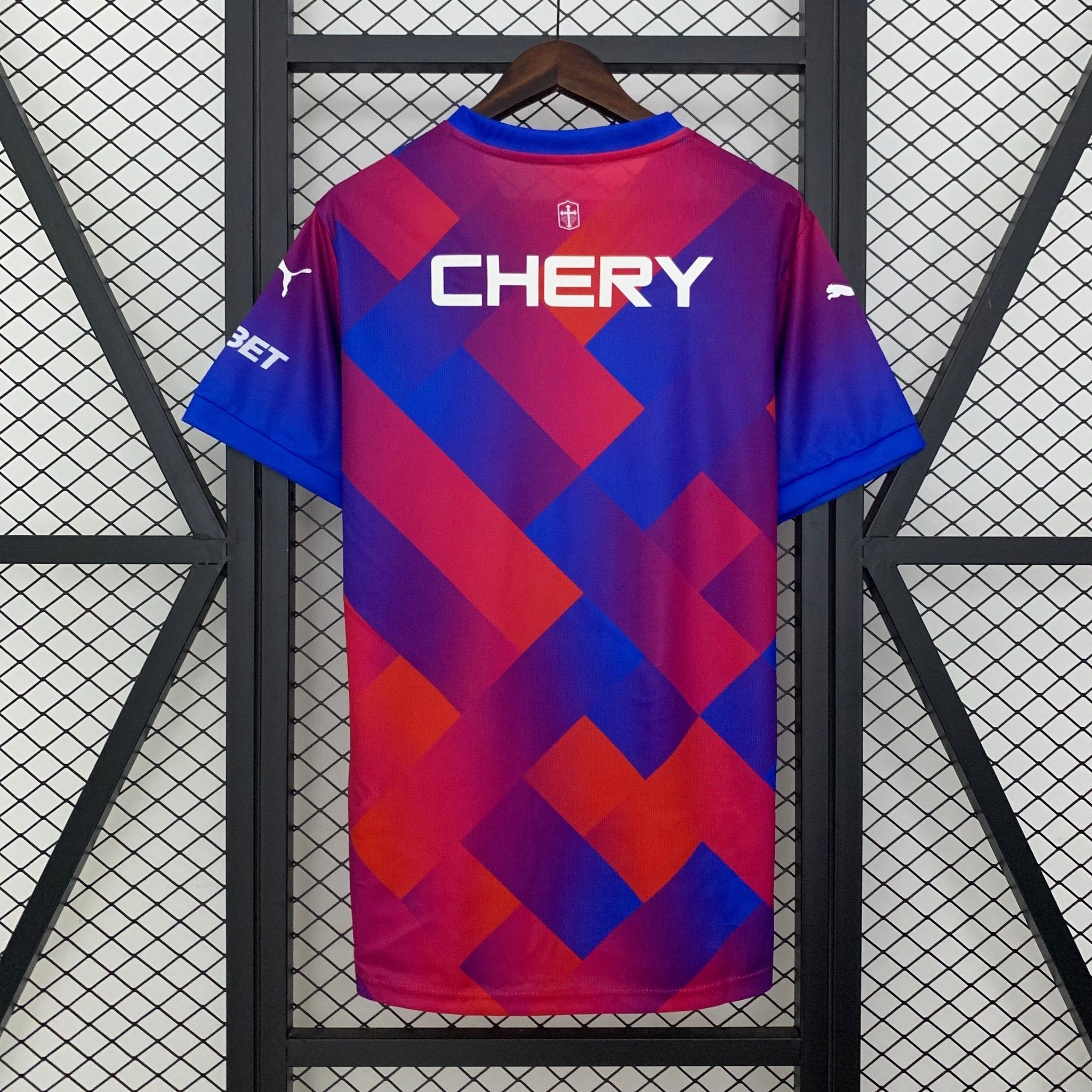 CAMISETA UNIVERSIDAD CATOLICA PRIMERA EQUIPACION 25/26 HOMBRE - Bota de Oro Tienda