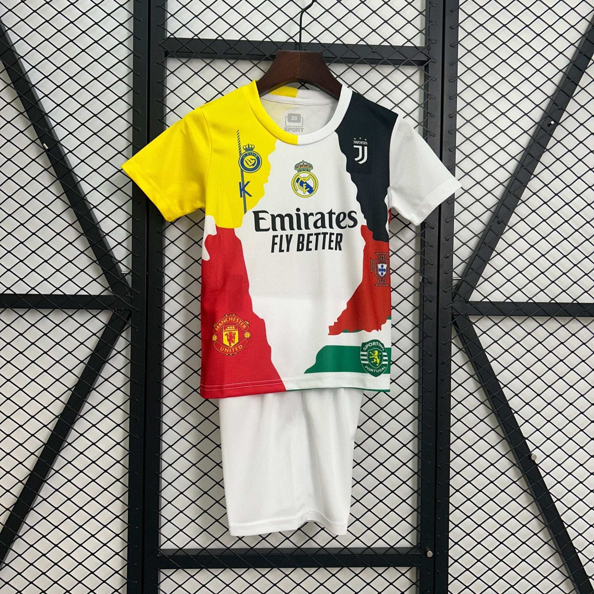 CRISTIANO RONALDO EQUIPACIÓN EDICION ESPECIAL NIÑOS - Bota de Oro Tienda