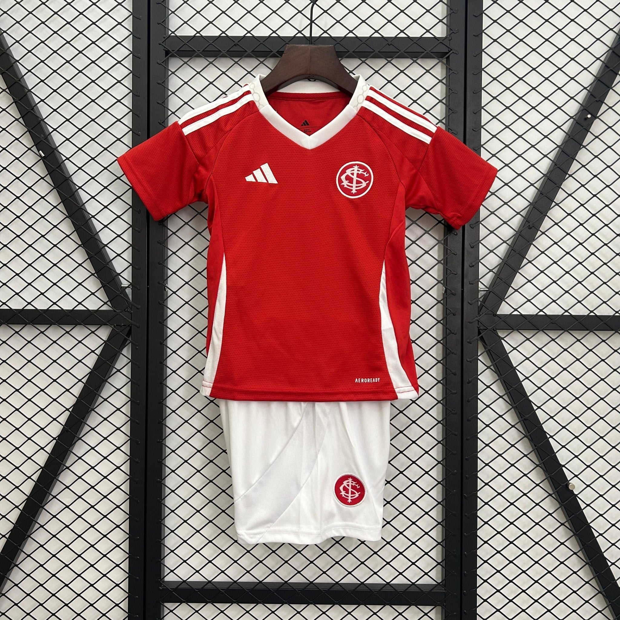 INTERNACIONAL PRIMERA EQUIPACIÓN 25/26 NIÑOS - Bota de Oro Tienda