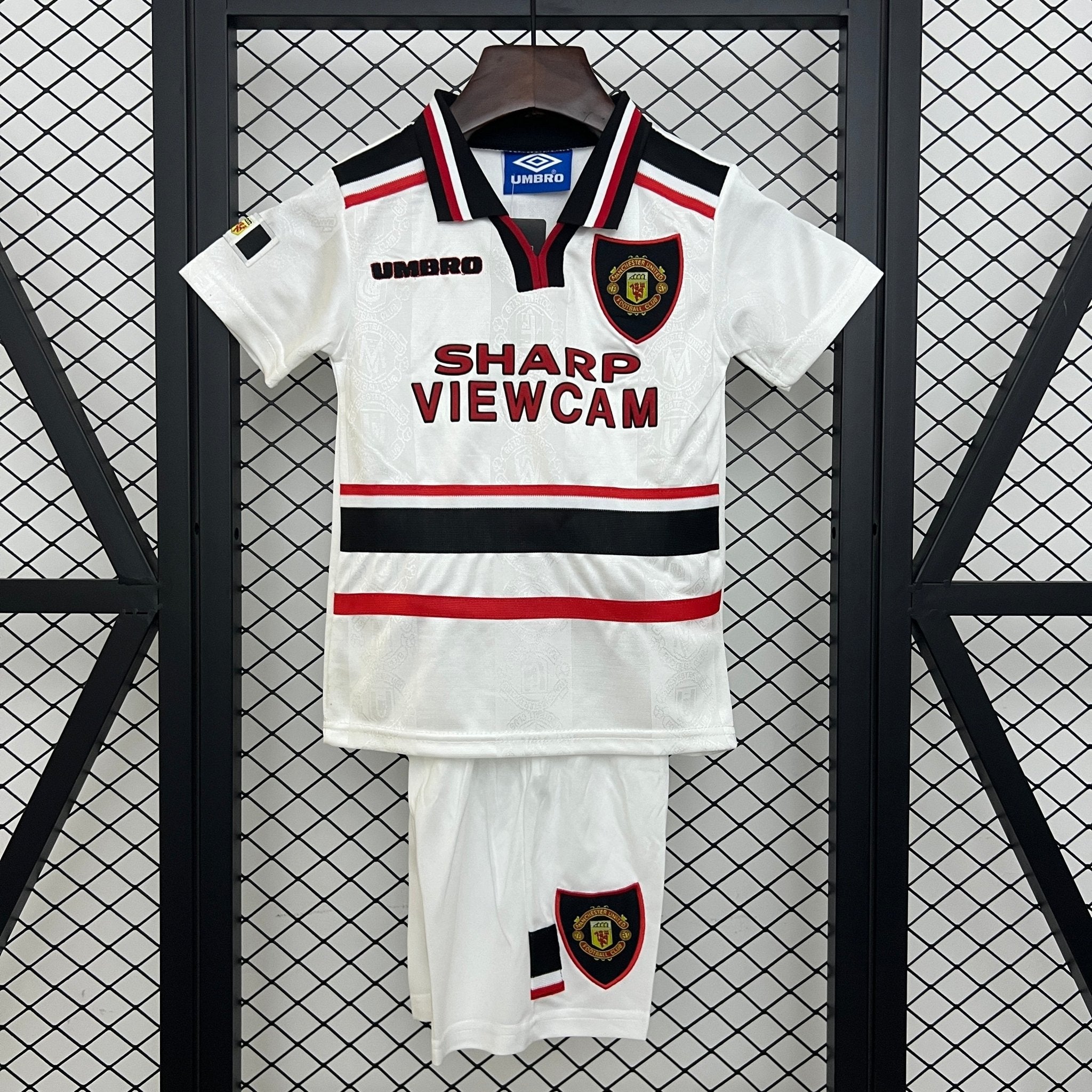 MANCHESTER UNITED SEGUNDA EQUIPACIÓN 97/98 NIÑOS RETRO - Bota de Oro Tienda