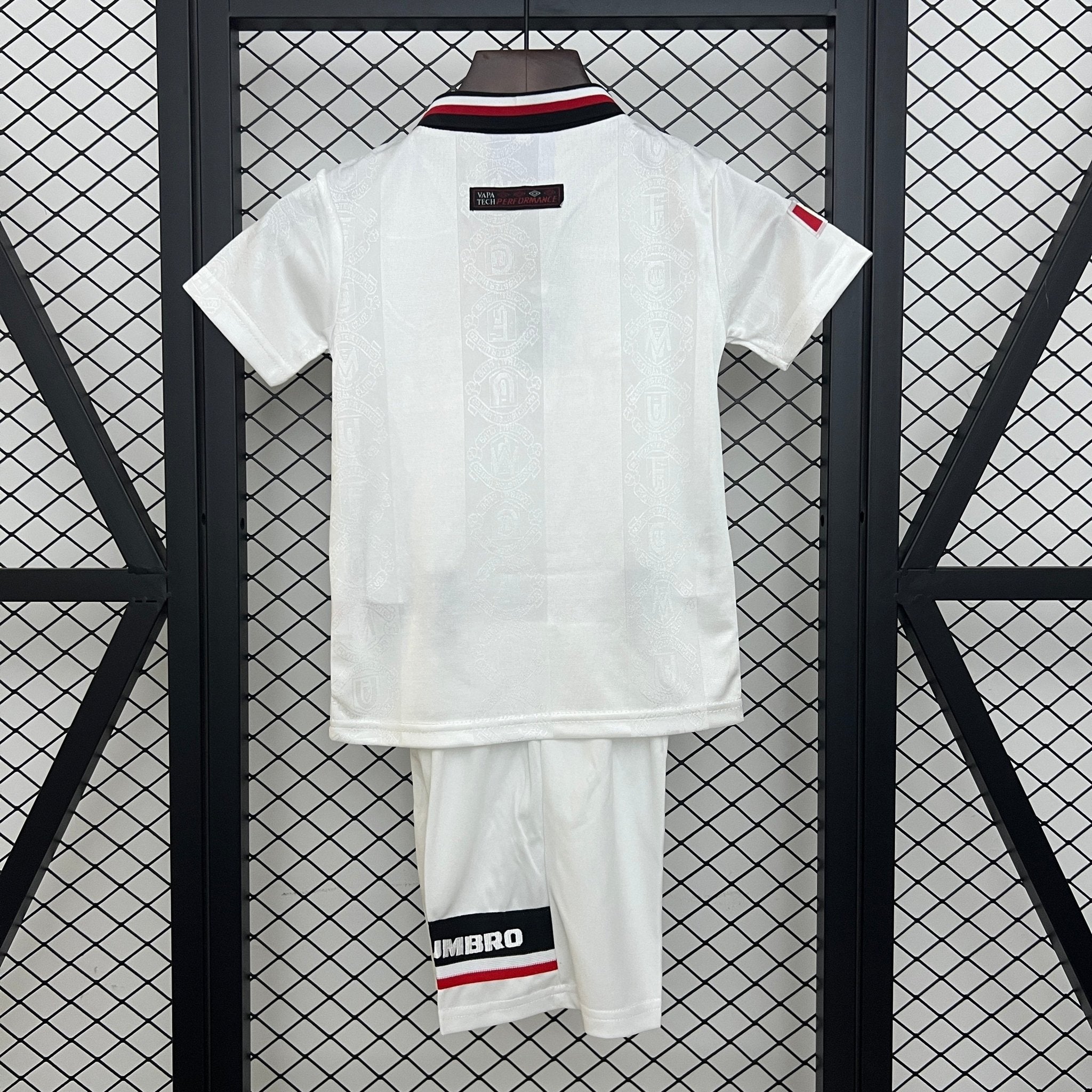 MANCHESTER UNITED SEGUNDA EQUIPACIÓN 97/98 NIÑOS RETRO - Bota de Oro Tienda