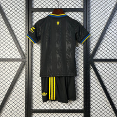 MANCHESTER UNITED TERCERA EQUIPACIÓN 25/26 NIÑOS - Bota de Oro Tienda