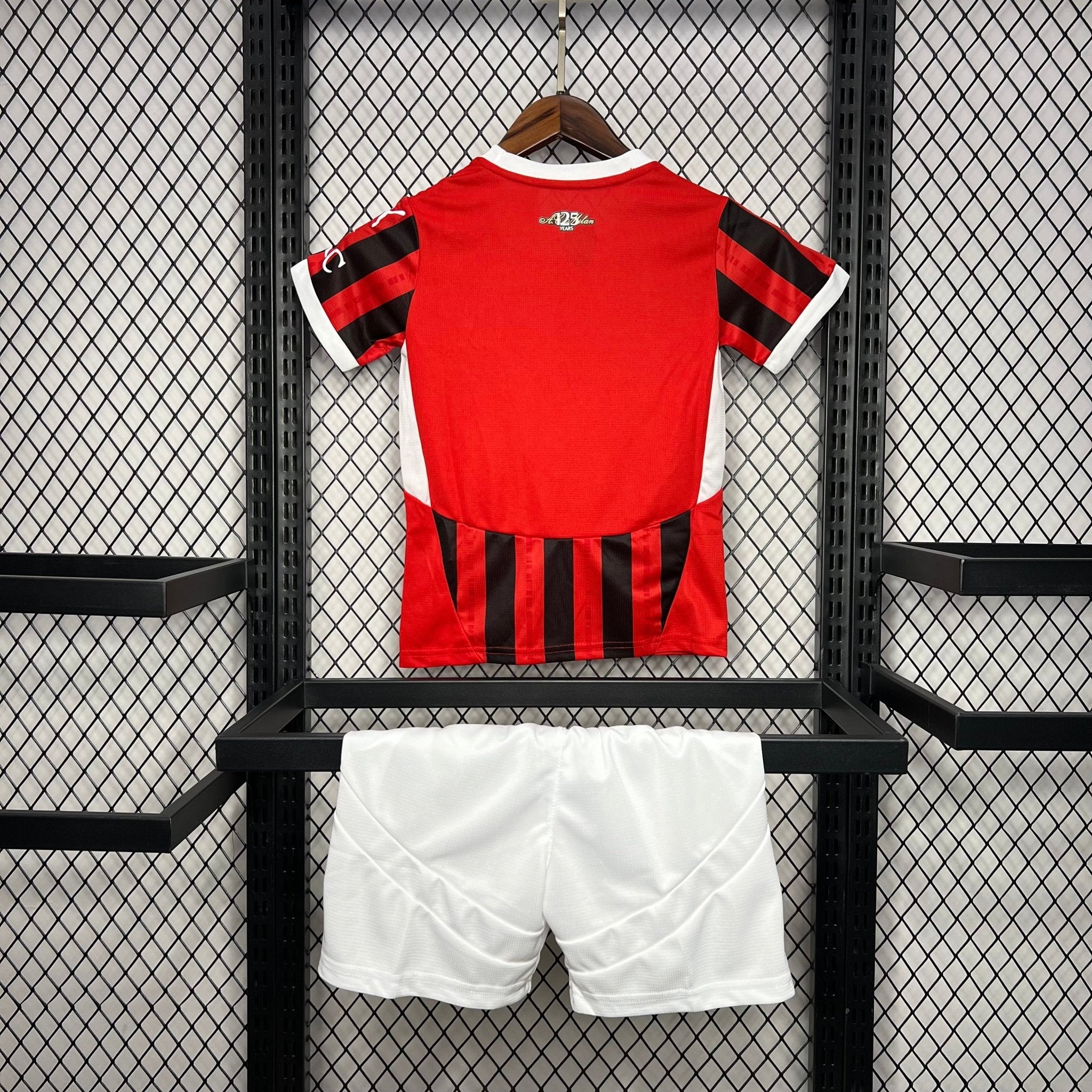 MILAN I 24/25 CONJUNTO INFANTIL - Bota de Oro Tienda