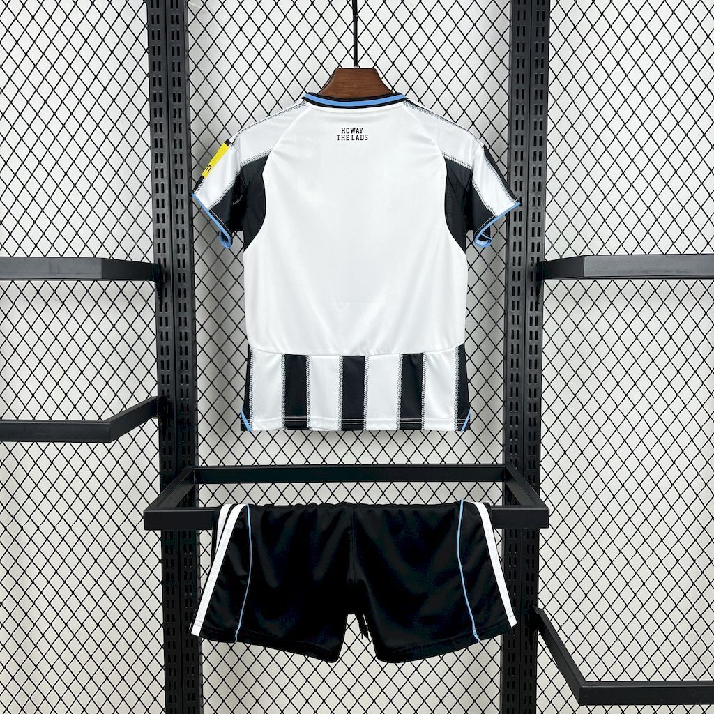 NEWCASTLE PRIMERA EQUIPACIÓN 25/26 NIÑOS - Bota de Oro Tienda