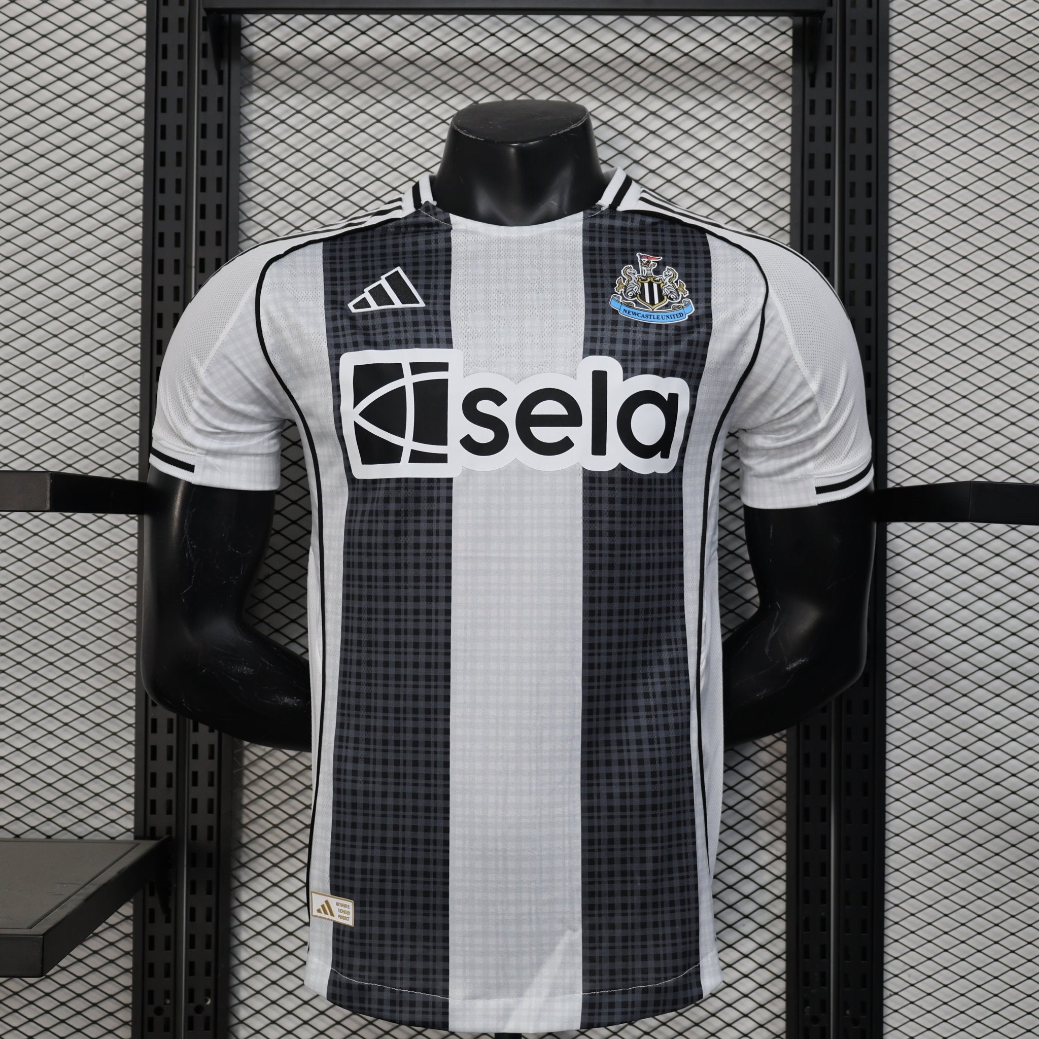 NEWCASTLE PRIMERA EQUIPACIÓN 25/26 (VERSIÓN JUGADOR) - Bota de Oro Tienda