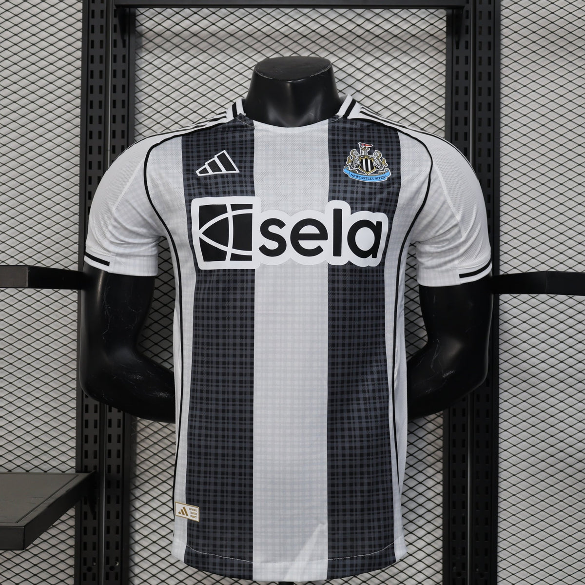 NEWCASTLE PRIMERA EQUIPACIÓN 25/26 (VERSIÓN JUGADOR) - Bota de Oro Tienda