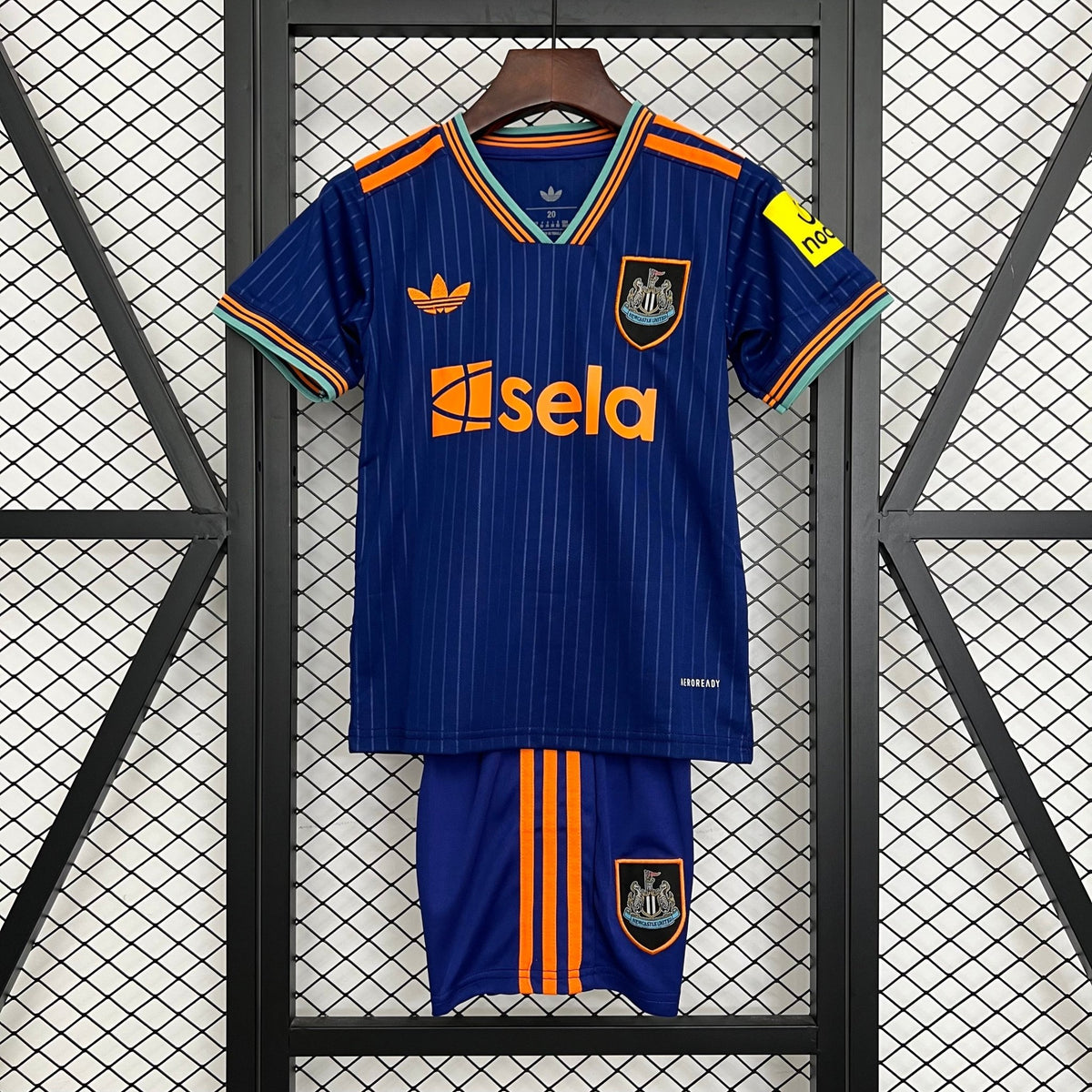 NEWCASTLE TERCERA EQUIPACIÓN 25/26 NIÑOS - Bota de Oro Tienda
