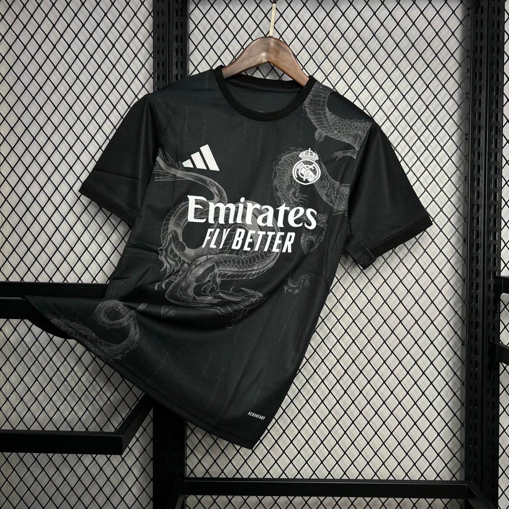 REAL MADRID DRAGÓN NEGRO III 24/25 - Bota de Oro Tienda