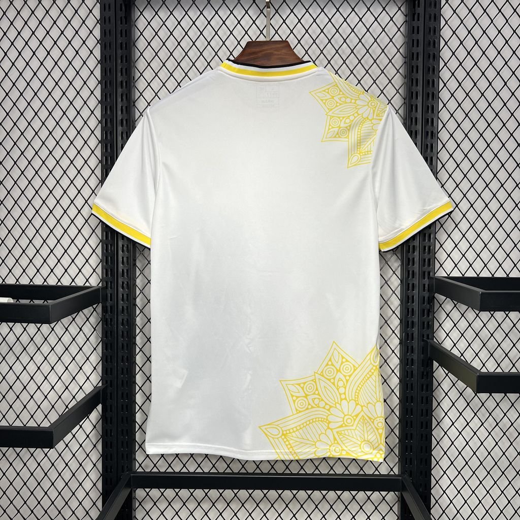 REAL MADRID EDCION ESPECIA WHITE AND BLACK MAMBA 24/25 HOMBRE - Bota de Oro Tienda