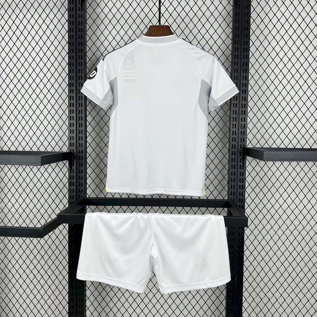 REAL MADRID I 25/26 CONJUNTO INFANTIL - Bota de Oro Tienda