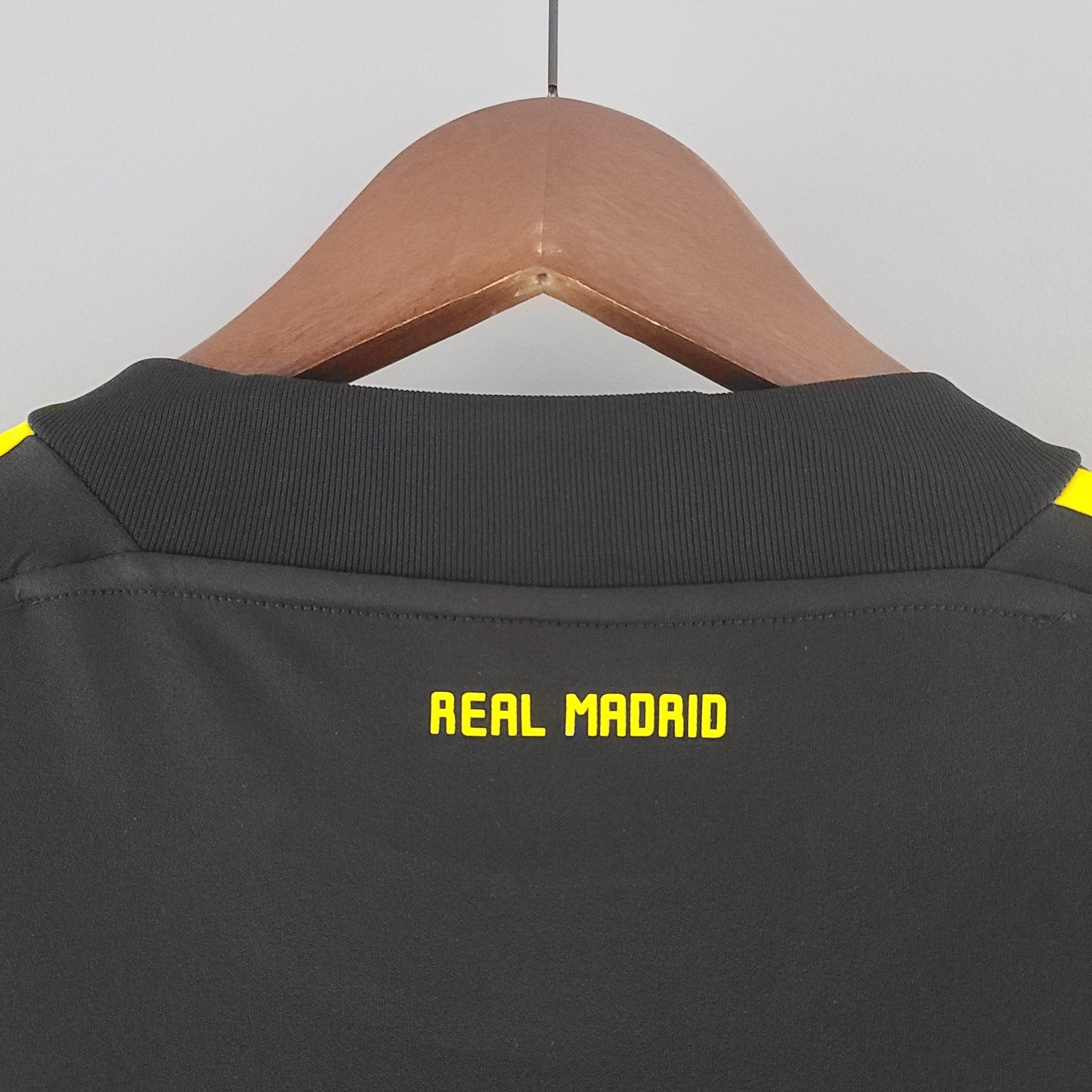 REAL MADRID II 11/12 PORTERO HOMBRE (RETRO) - Bota de Oro Tienda