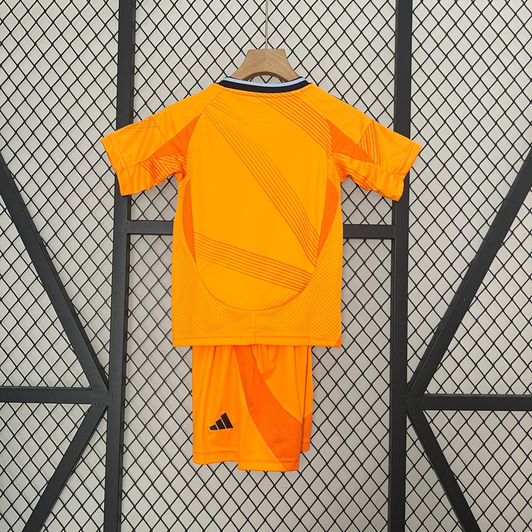 REAL MADRID II 24/25 CONJUNTO INFANTIL - Bota de Oro Tienda
