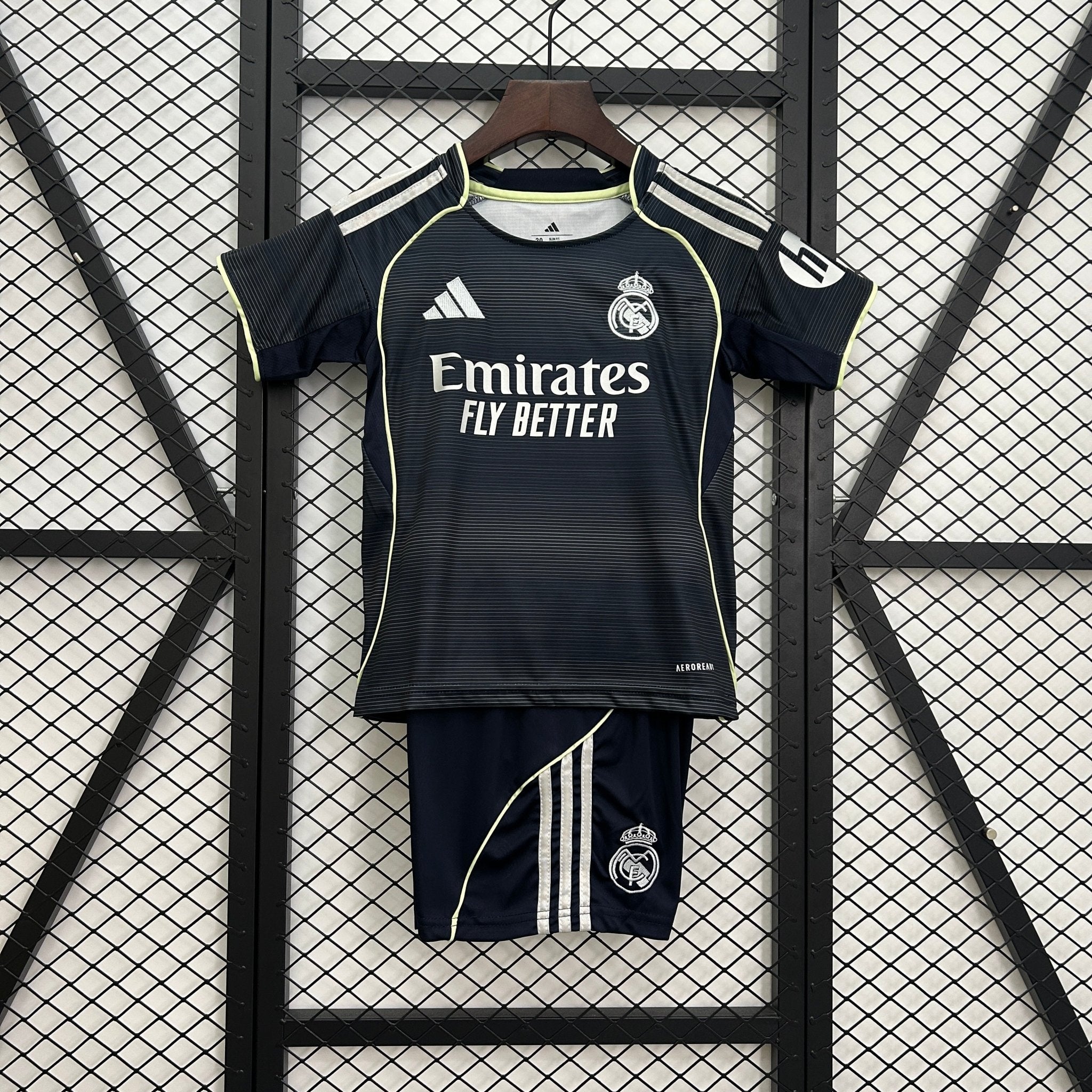 REAL MADRID SEGUNDA EQUIPACIÓN 25/26 NIÑOS - Bota de Oro Tienda