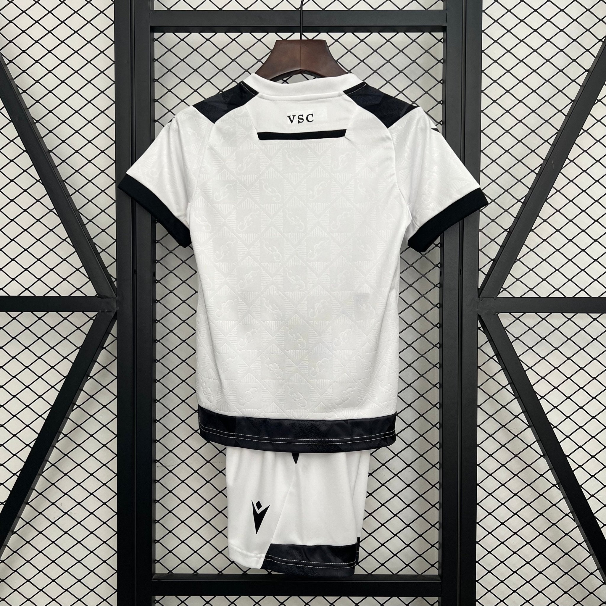 VITORIA SC PRIMERA EQUIPACIÓN 25/26 NIÑOS - Bota de Oro Tienda
