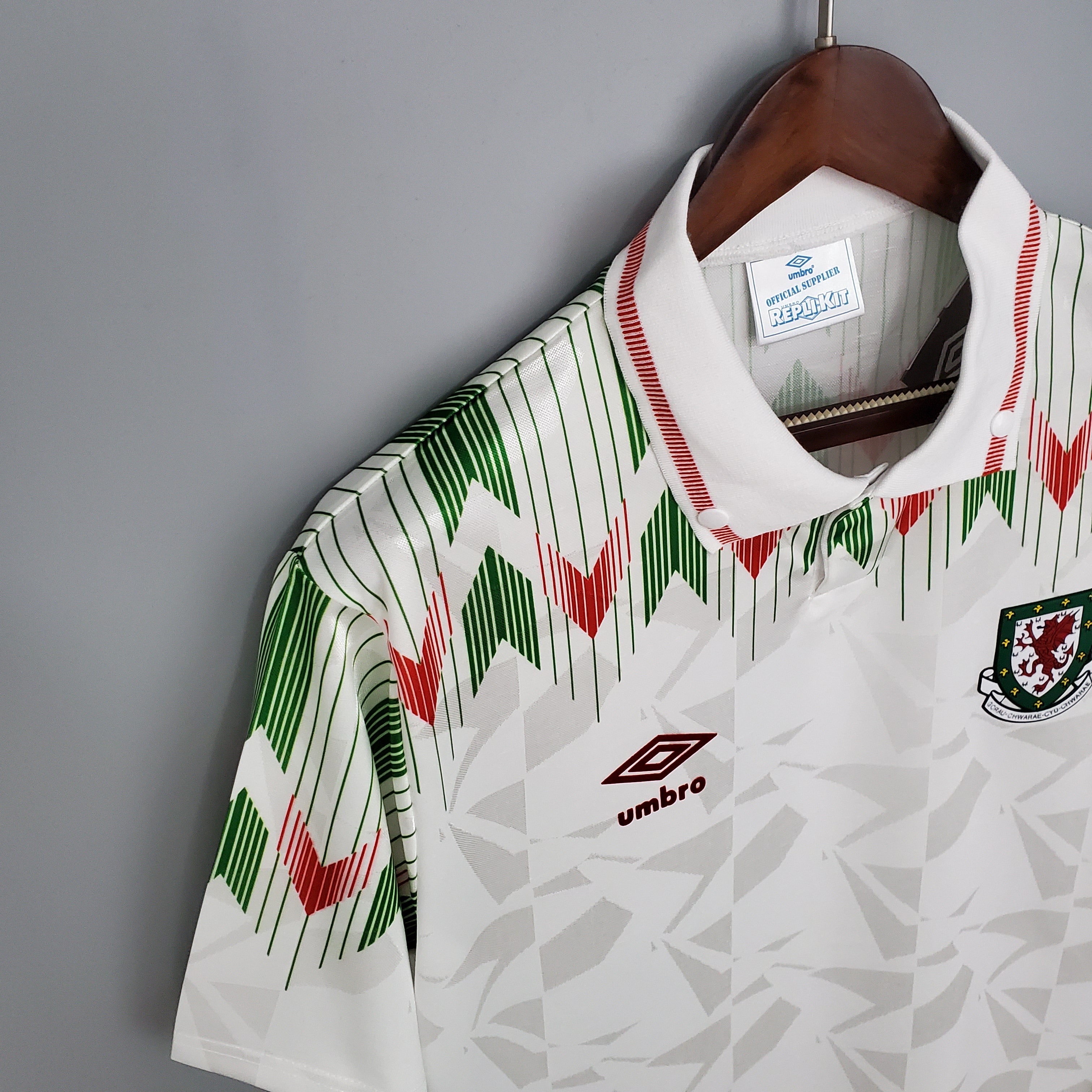 PAÍS DE GALES 90/92 HOMBRE (RETRO)