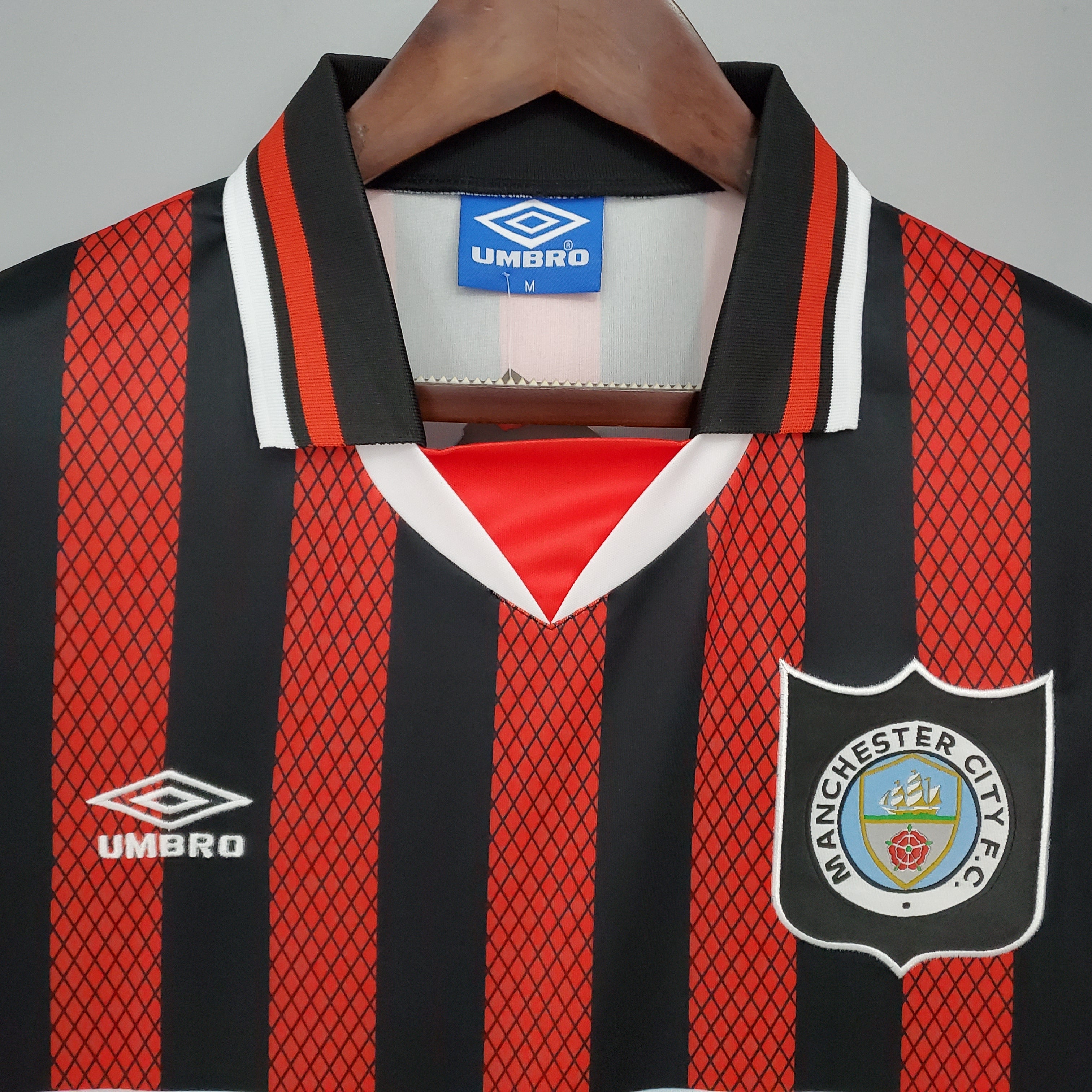 MANCHESTER CITY I 94/96 HOMBRE (RETRO)