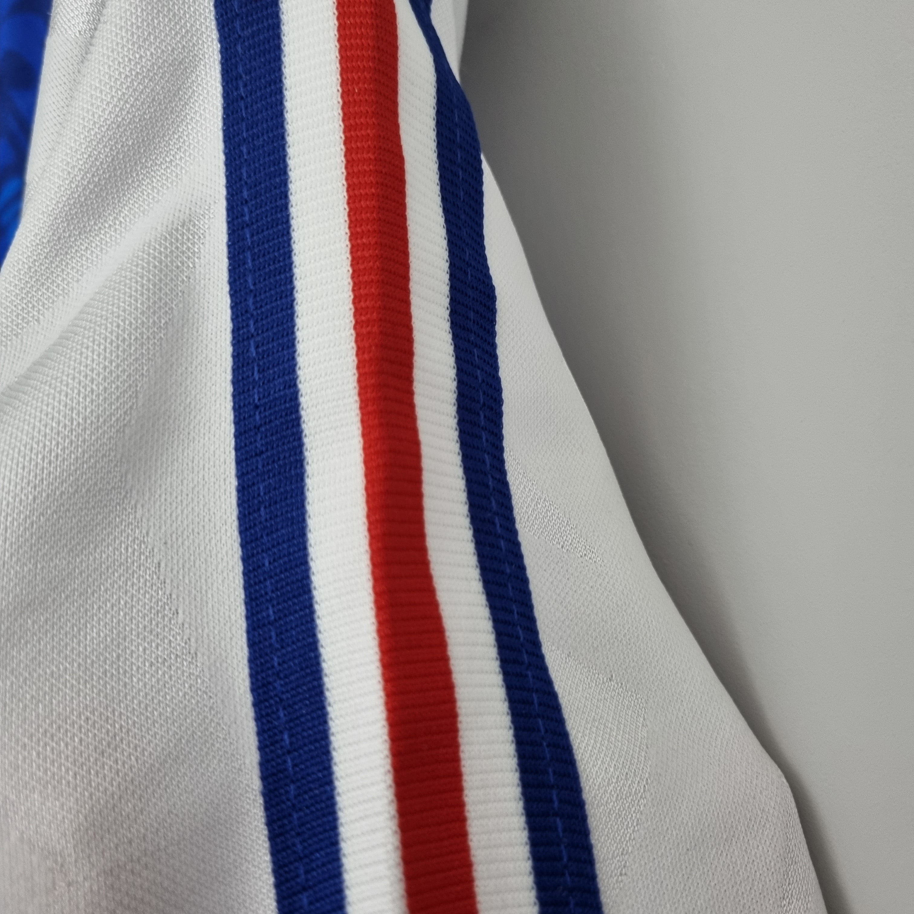 YUGOSLAVIA I 1992 HOMBRE (RETRO)