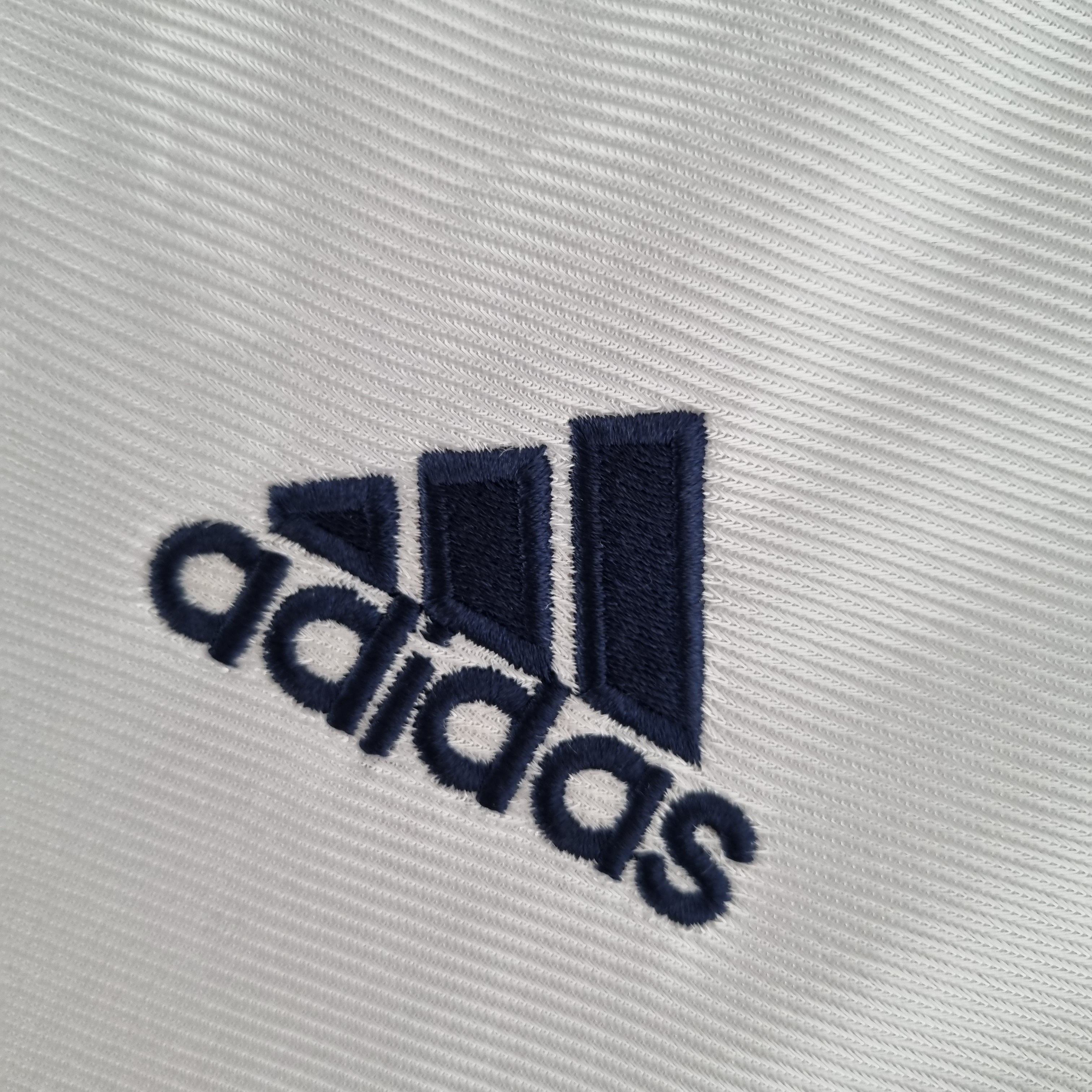 REAL MADRID I 2000 HOMBRE (RETRO)
