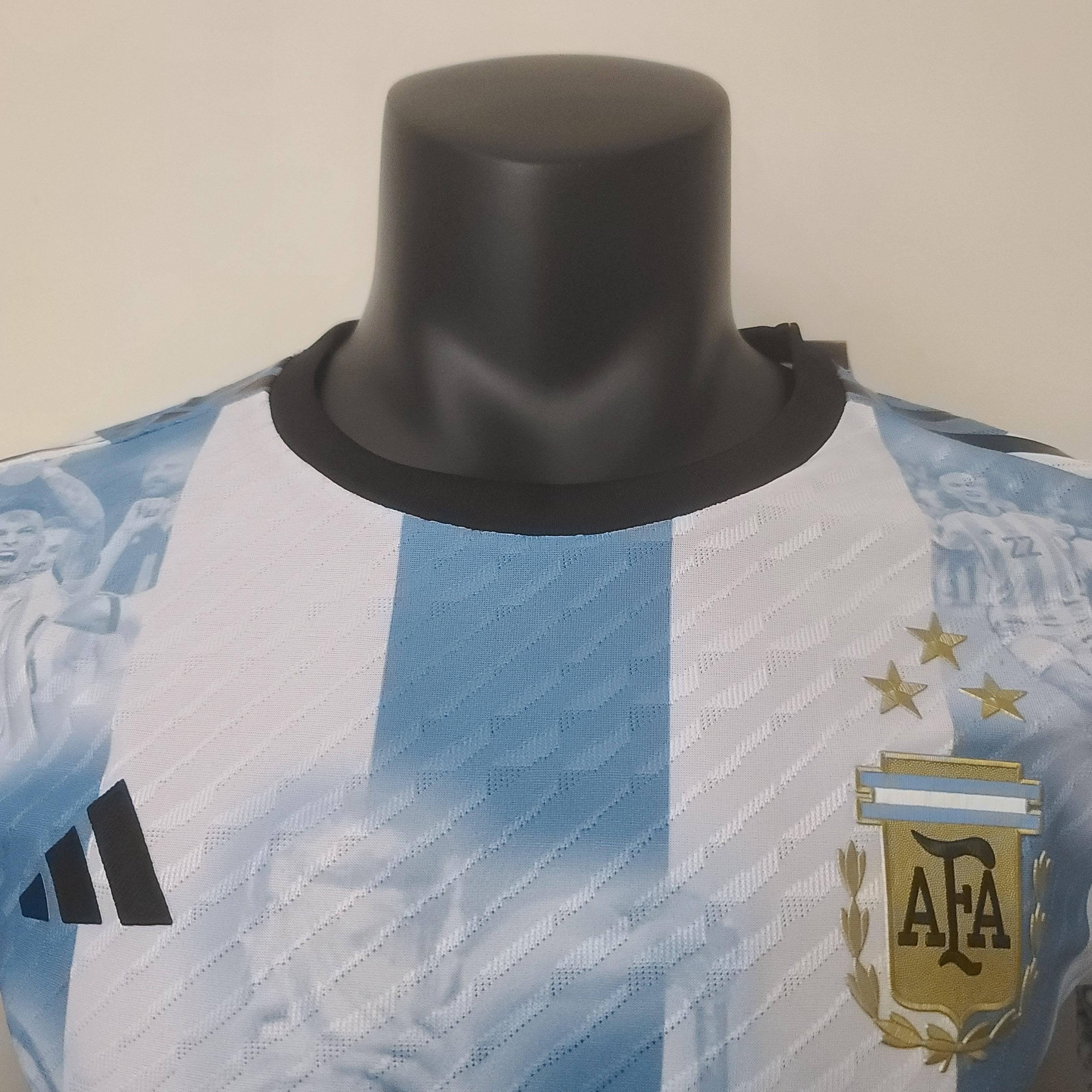 ARGENTINA EDICIÓN ESPECIAL COMEMORATIVA I 23/24 HOMBRE (VERSIÓN JUGADOR)