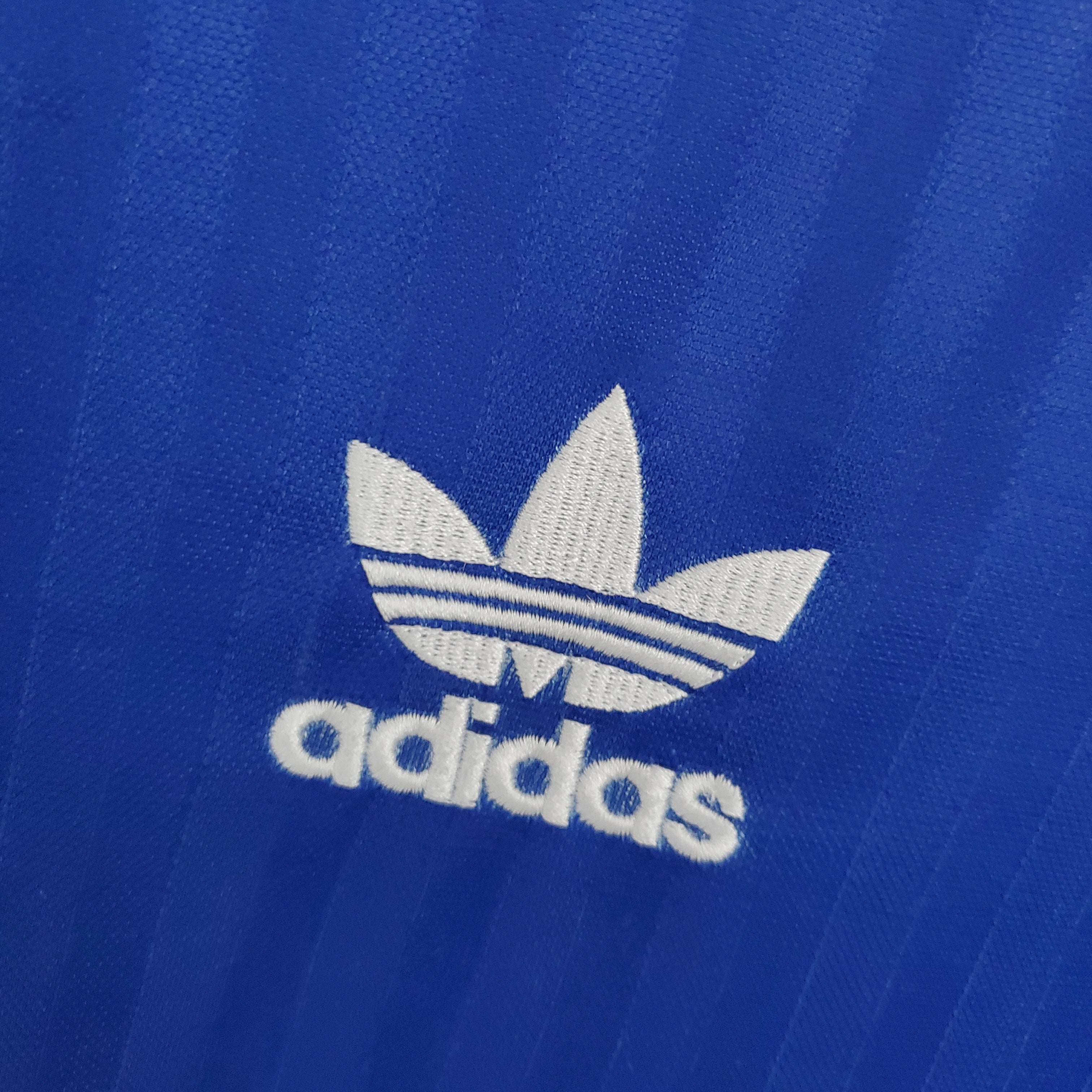 YUGOSLAVIA I 1990 HOMBRE (RETRO)