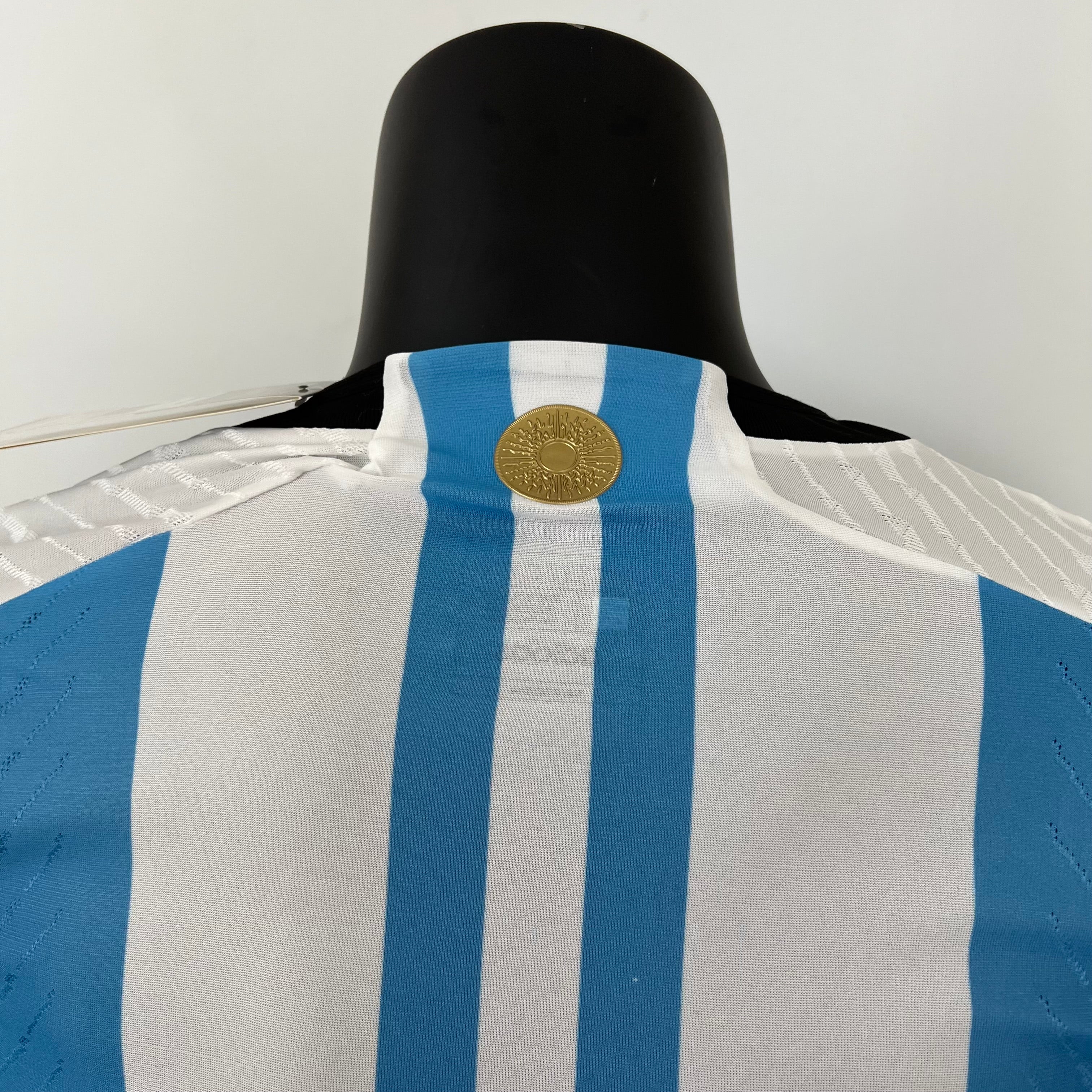 ARGENTINA EDICIÓN ESPECIAL COMEMORATIVA III 23/24 HOMBRE (VERSIÓN JUGADOR)