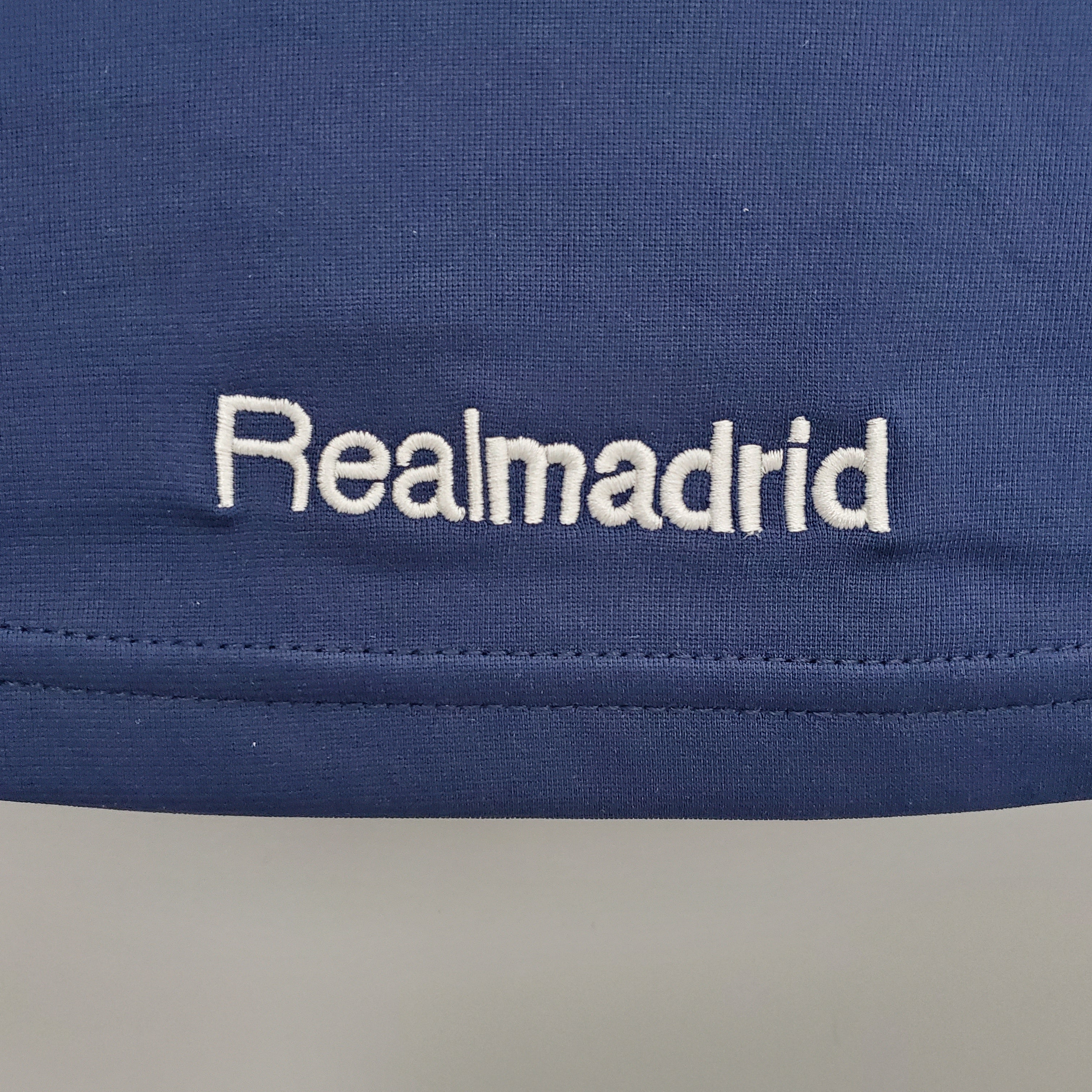 REAL MADRID II 05/06 HOMBRE (RETRO)